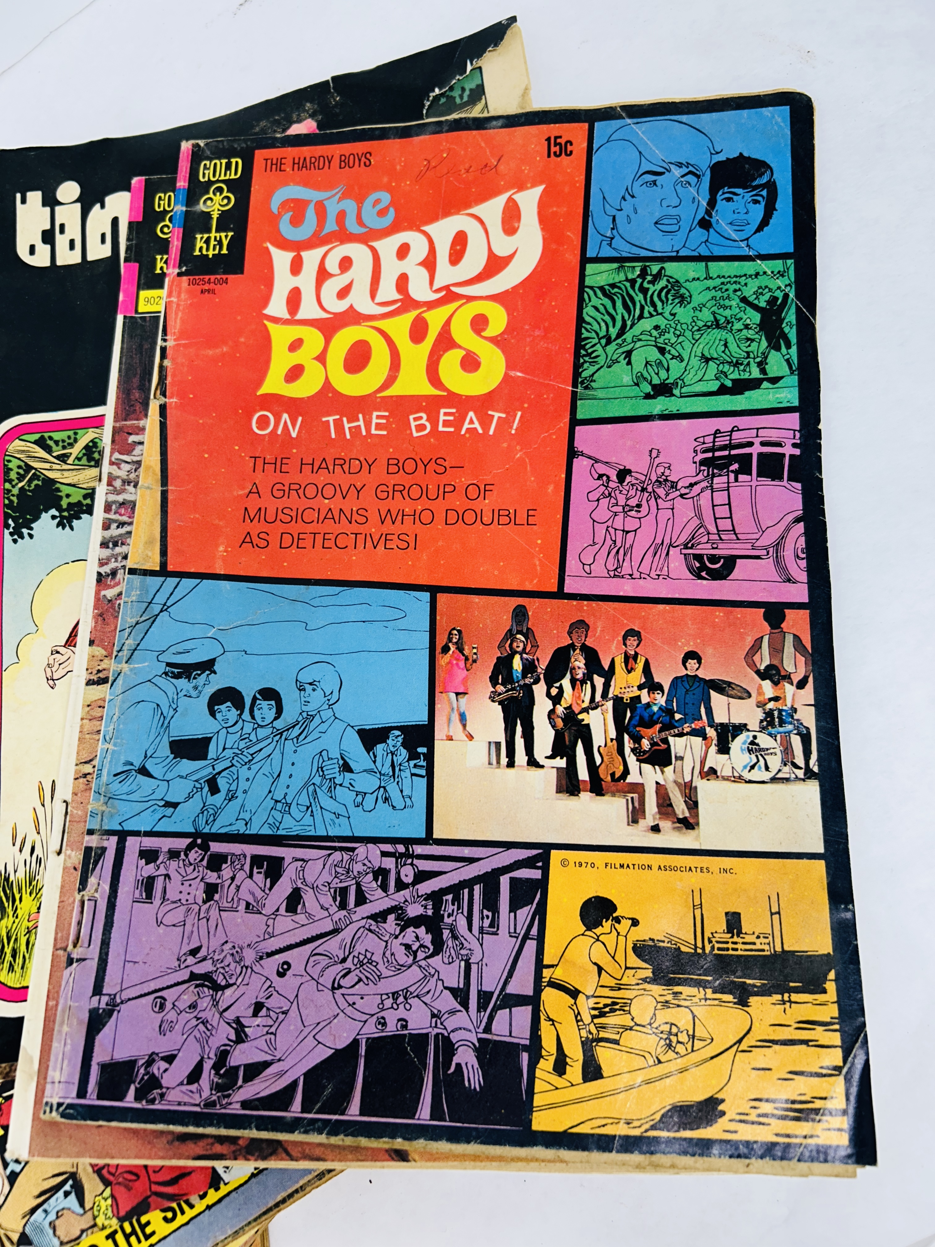 VARIOUS PUBLISHERS VINTAGE PAPER COMICS 1970
