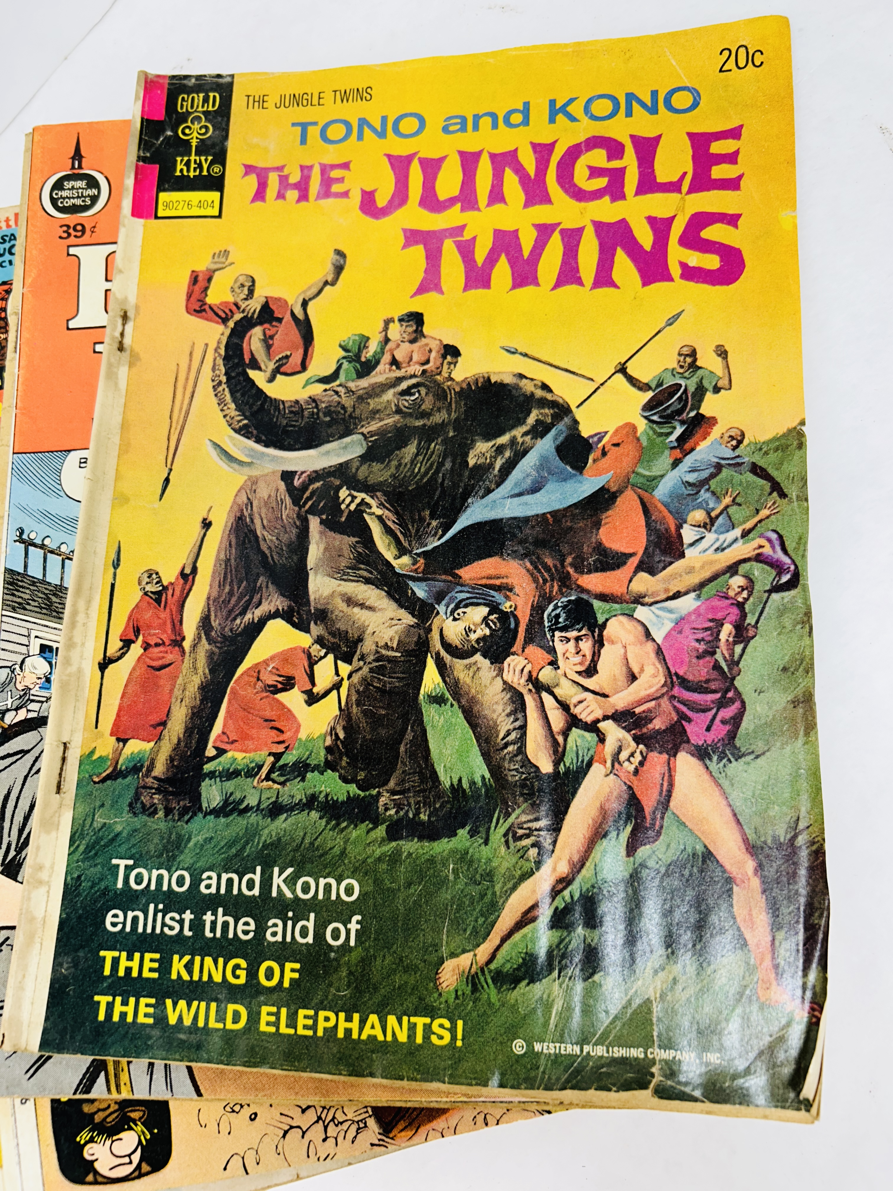 VARIOUS PUBLISHERS, PAPER COMIC BOOKS, 1970S