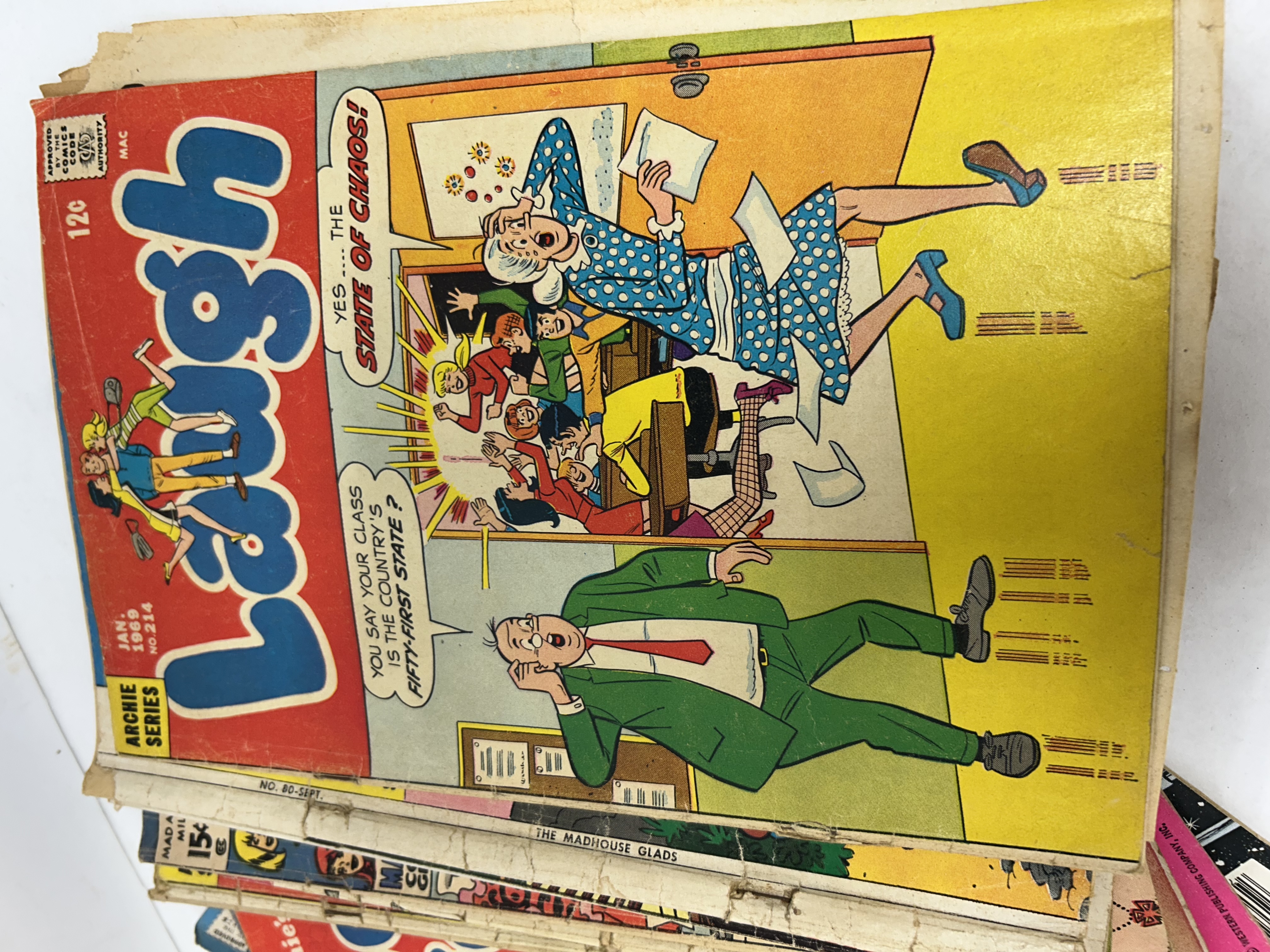 VARIOUS PUBLISHERS, PAPER COMIC BOOKS, 1970S