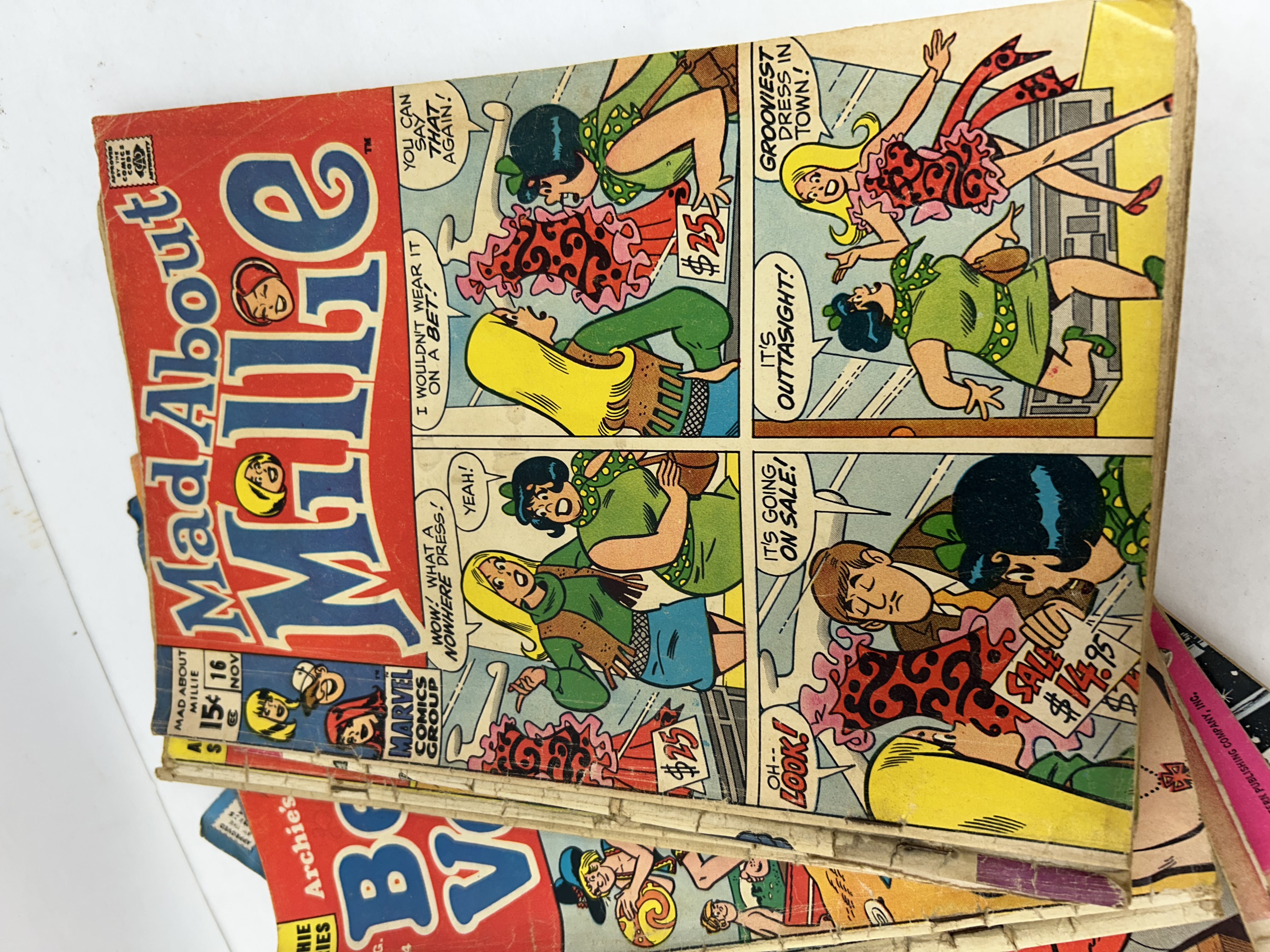 VARIOUS PUBLISHERS, PAPER COMIC BOOKS, 1970S