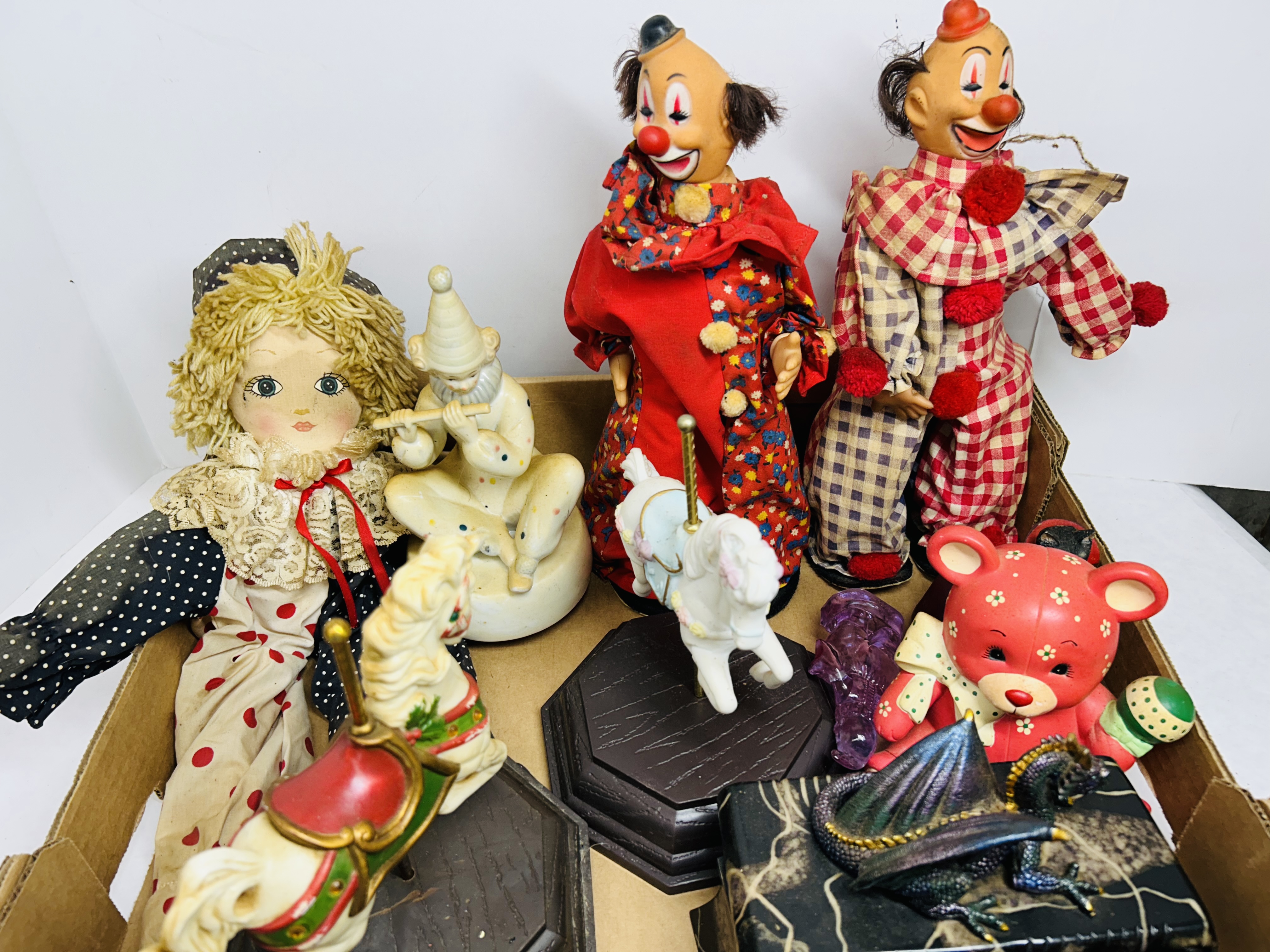 VARIOUS CLOWN FIGURINES