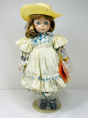 KINGSTATE TERESA COLLECTOR DOLL, LATE 20TH CENTURY. Kingstate The Dollcrafter Teresa collector 