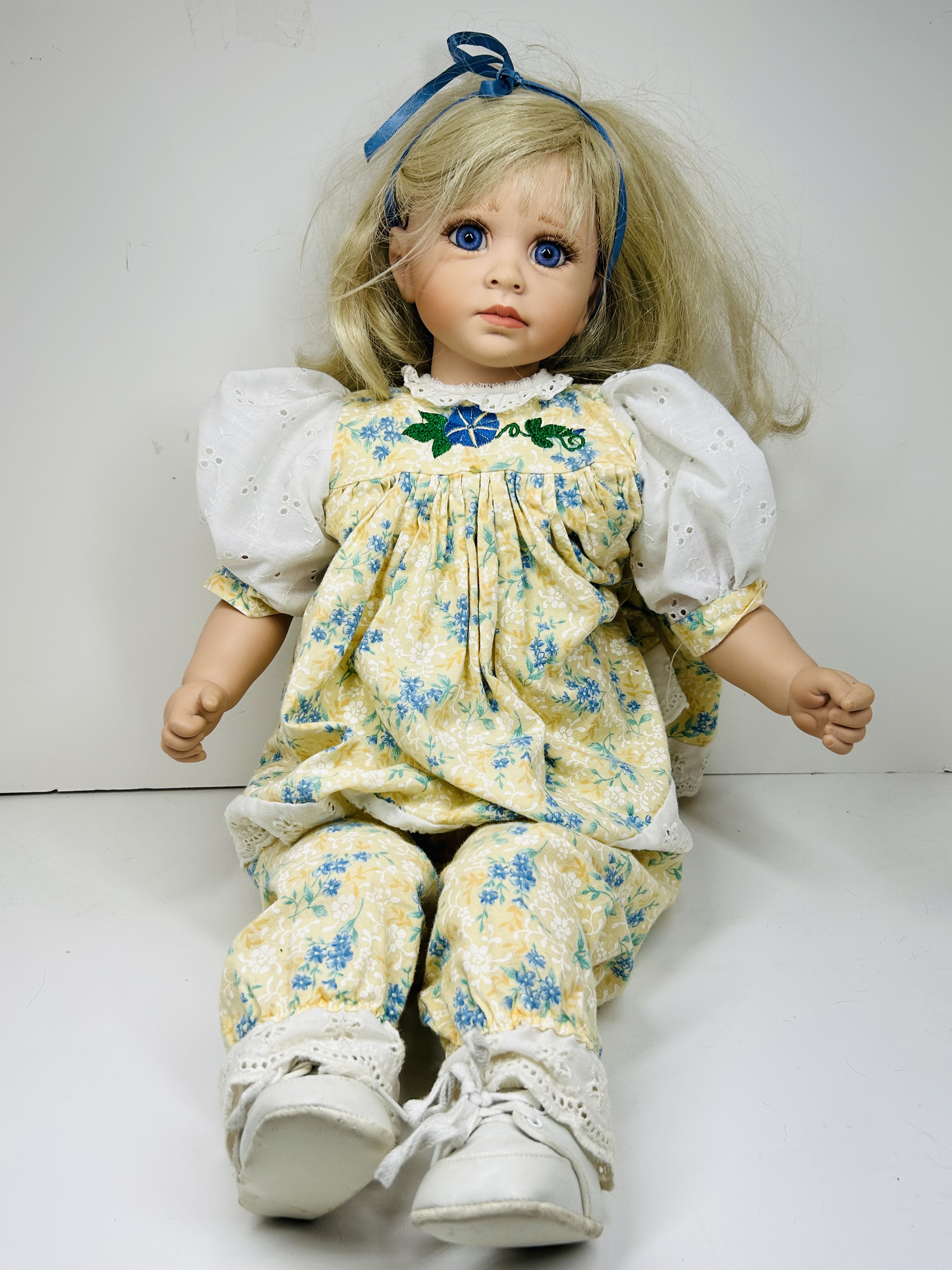 ROYAL VIENNA MCAFOOS VINYL DOLL 1998