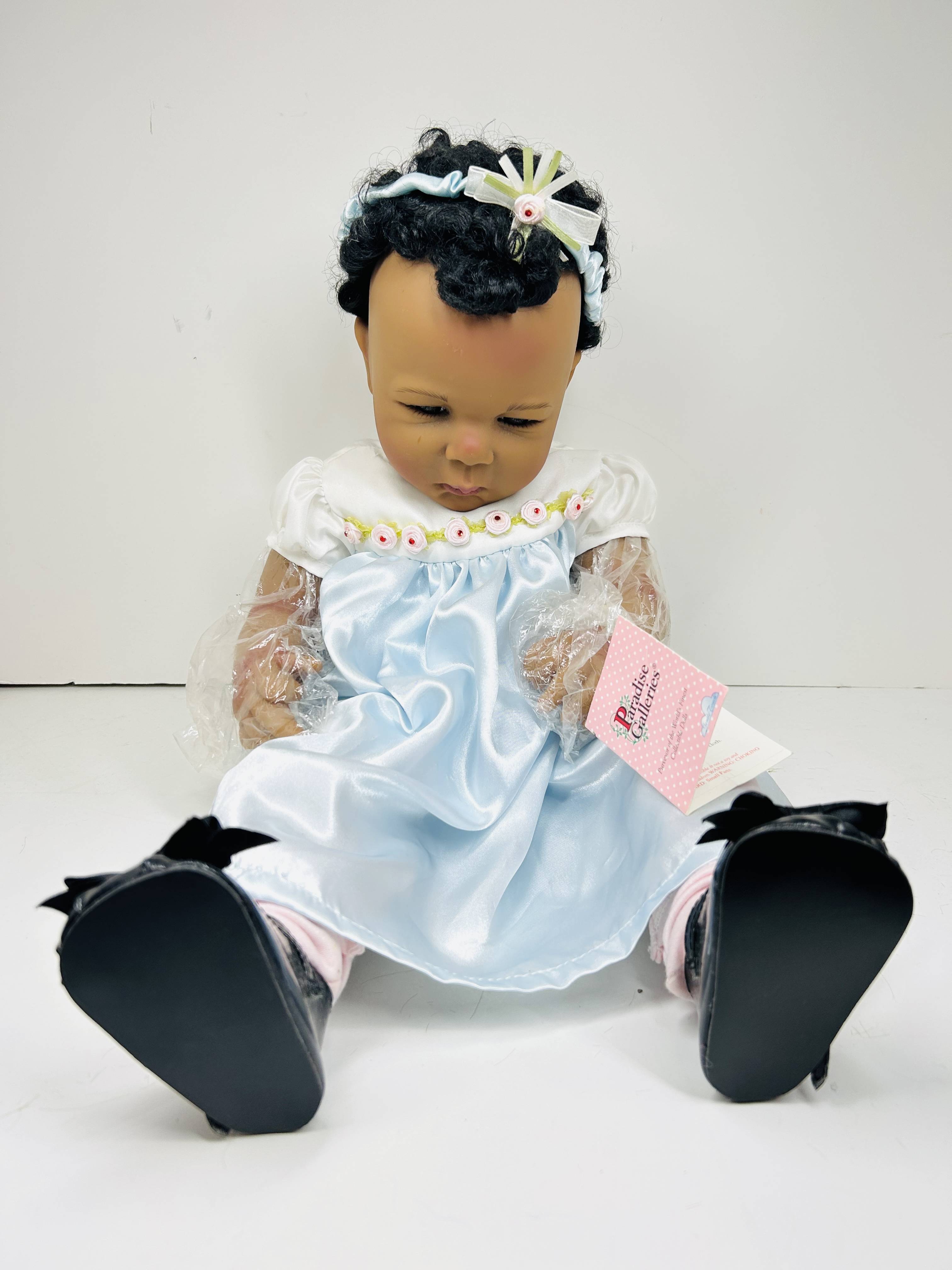 PARADISE GALLERIES VINYL JASMINE DOLL, 2007