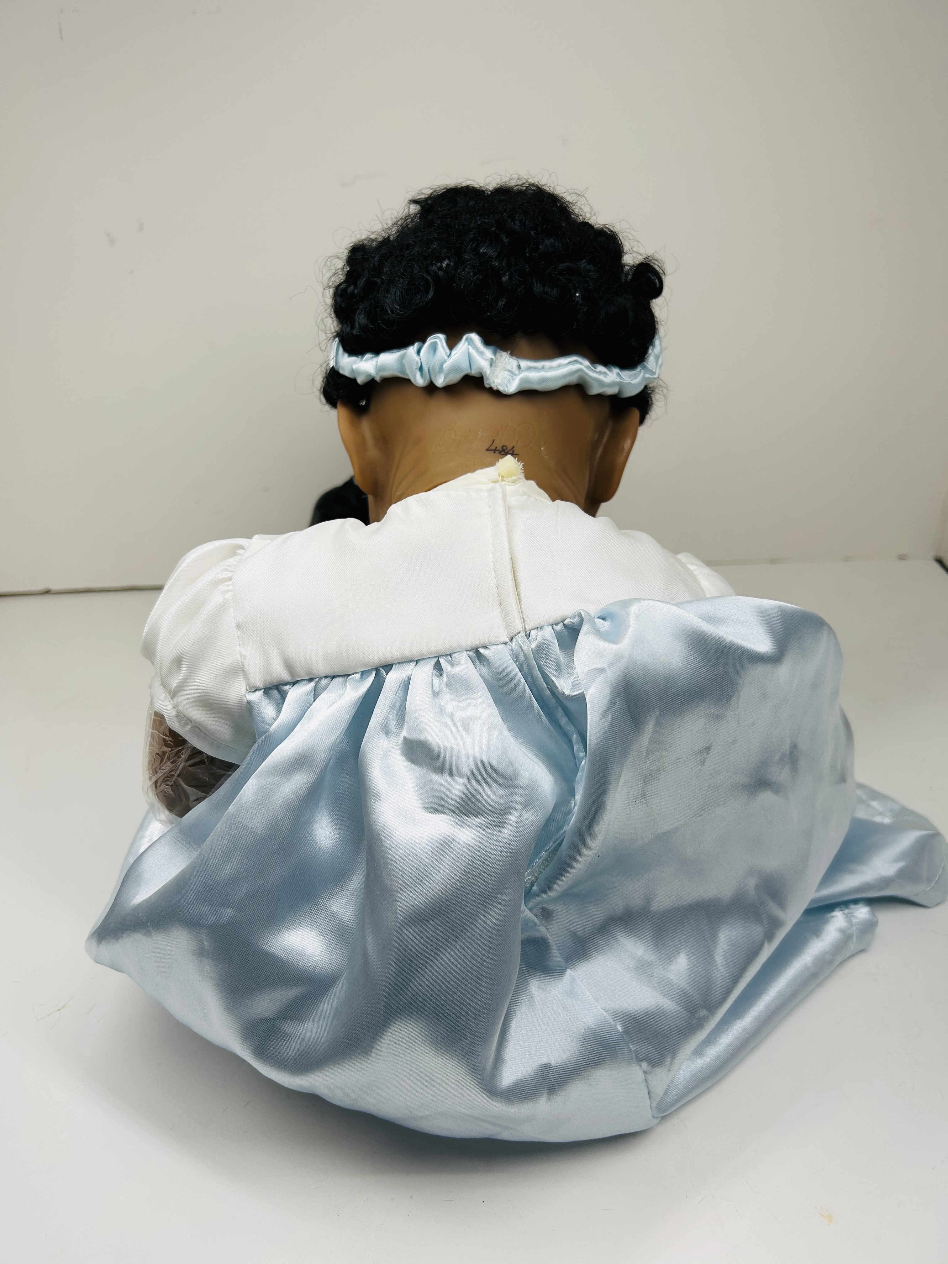 PARADISE GALLERIES VINYL JASMINE DOLL, 2007
