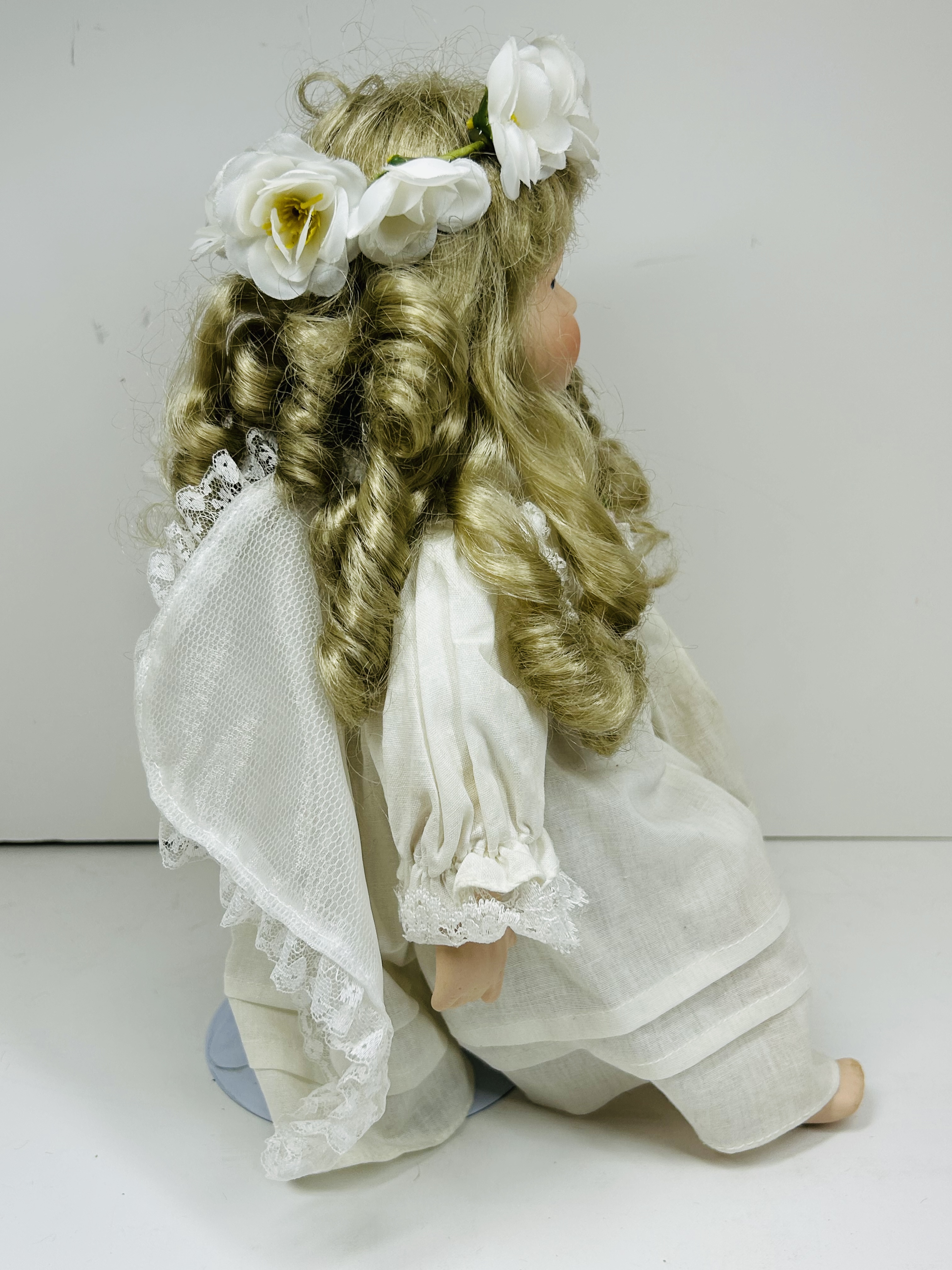 COLLECTIBLE PORCELAIN ANGEL DOLL, LATE 20TH CENTURY