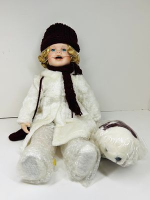 HERITAGE SIGNATURE COLLECTION WINTER DOLL. Heritage Signature Collection collector doll with a 