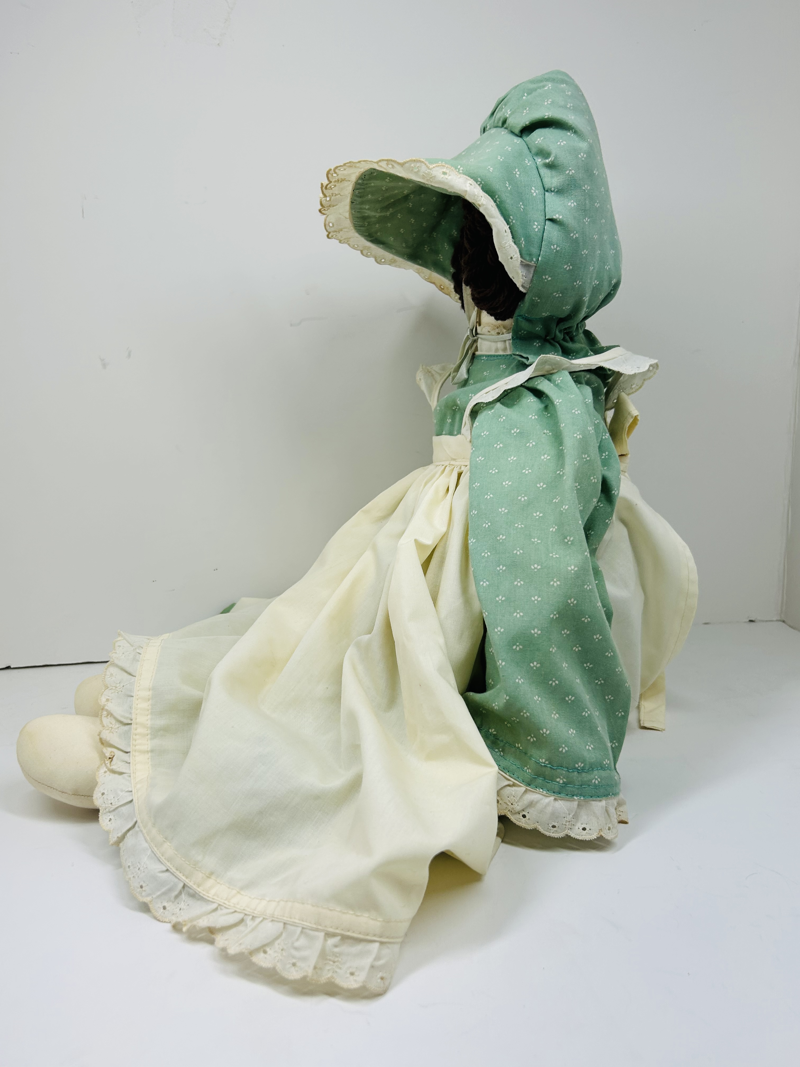 PAIR PRAIRIE STYLE CLOTH DOLLS, CIRCA 1980
