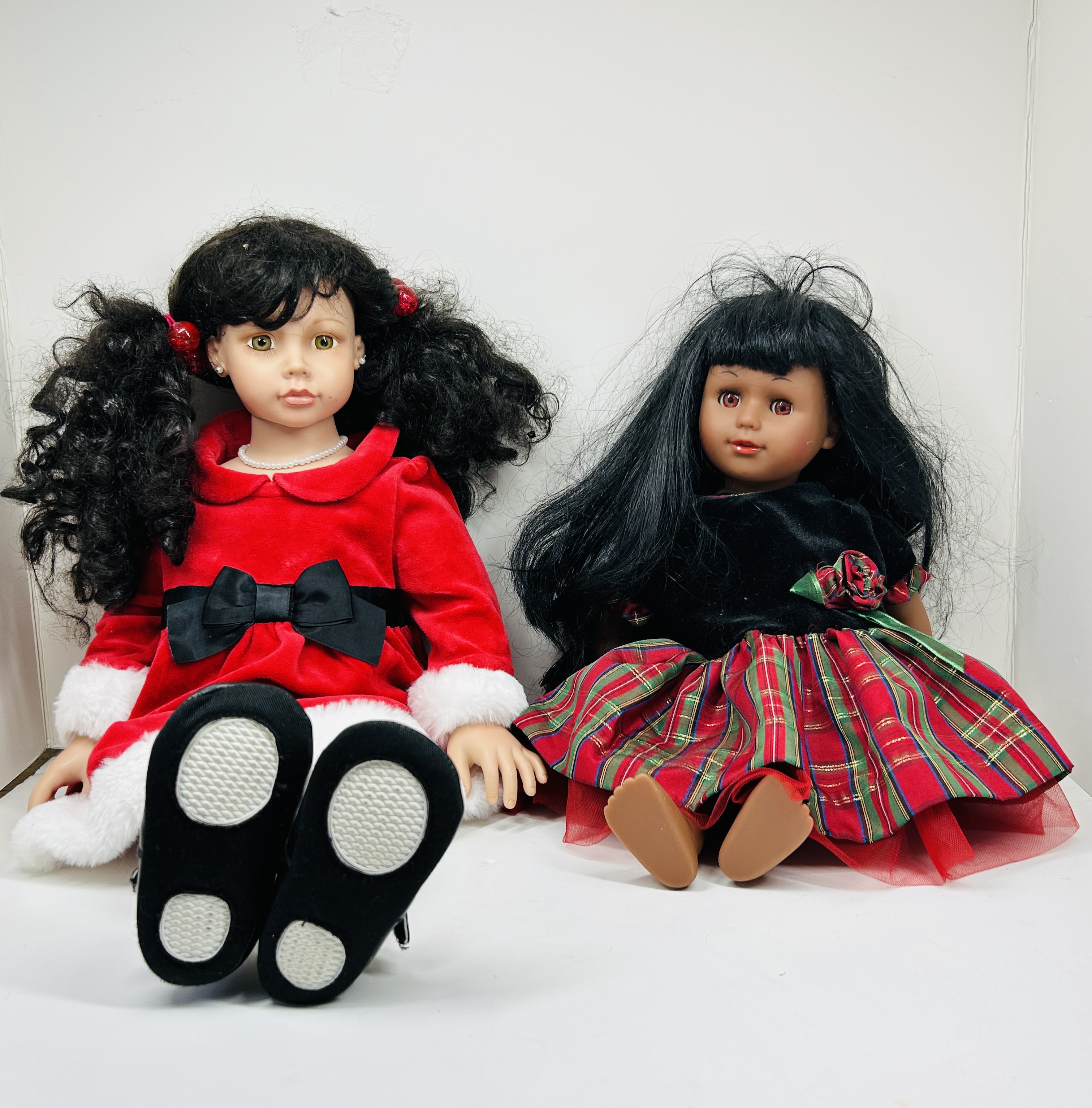 GI-GO TOYS HOLIDAY DOLLS, VINYL, CIRCA 2000