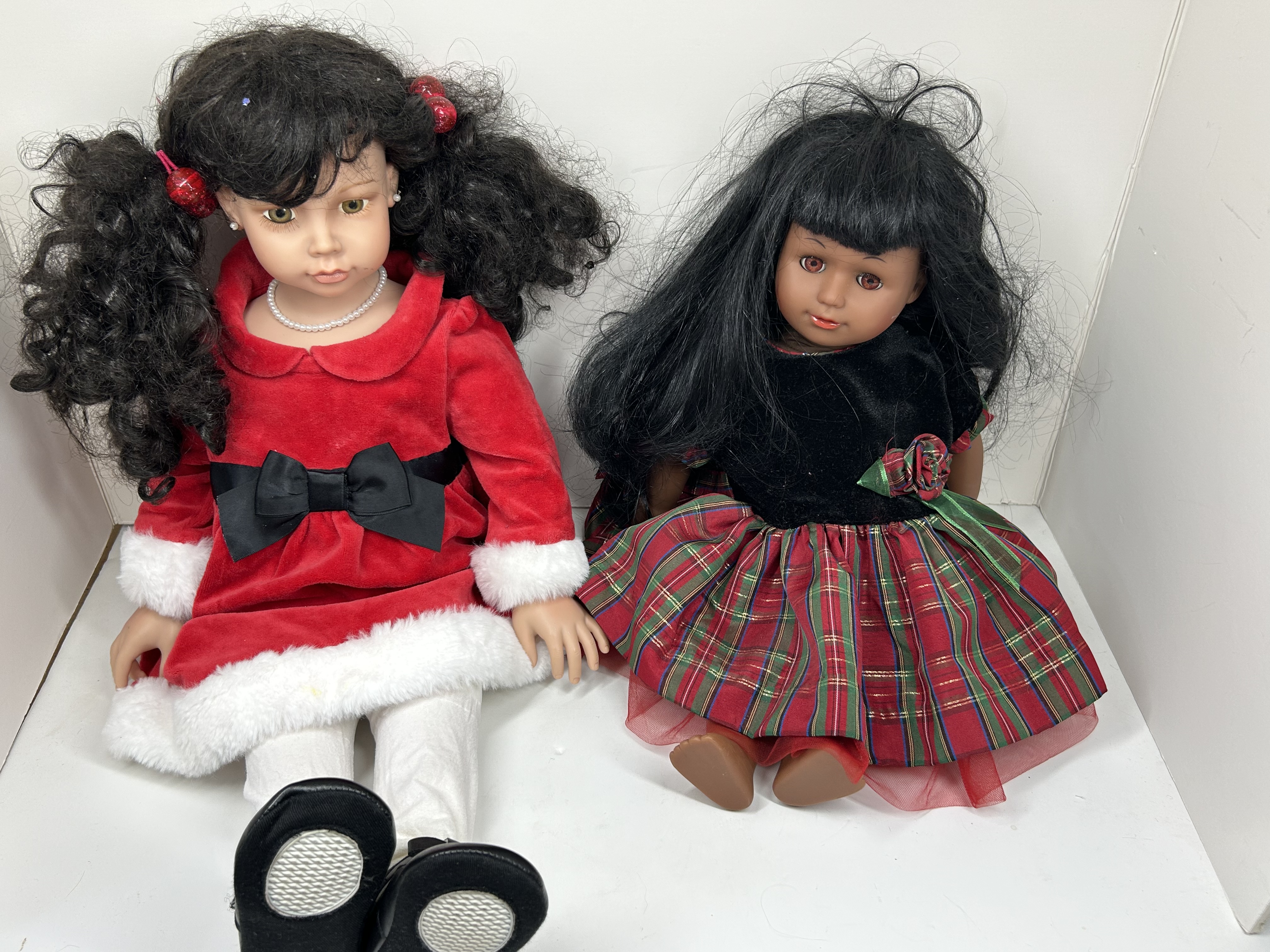 GI-GO TOYS HOLIDAY DOLLS, VINYL, CIRCA 2000