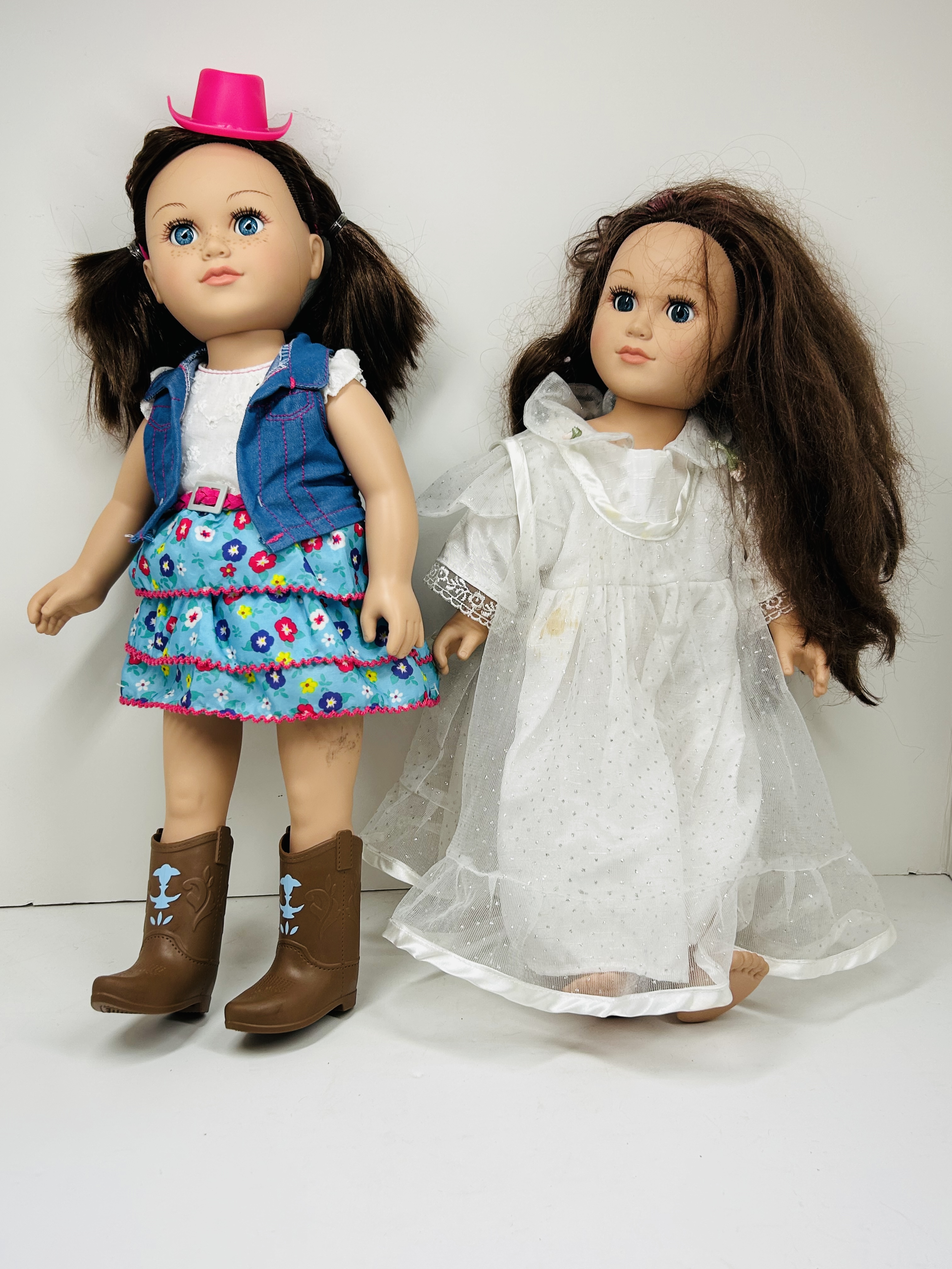 CITITOY TWO VINYL POSEABLE DOLLS, 2013