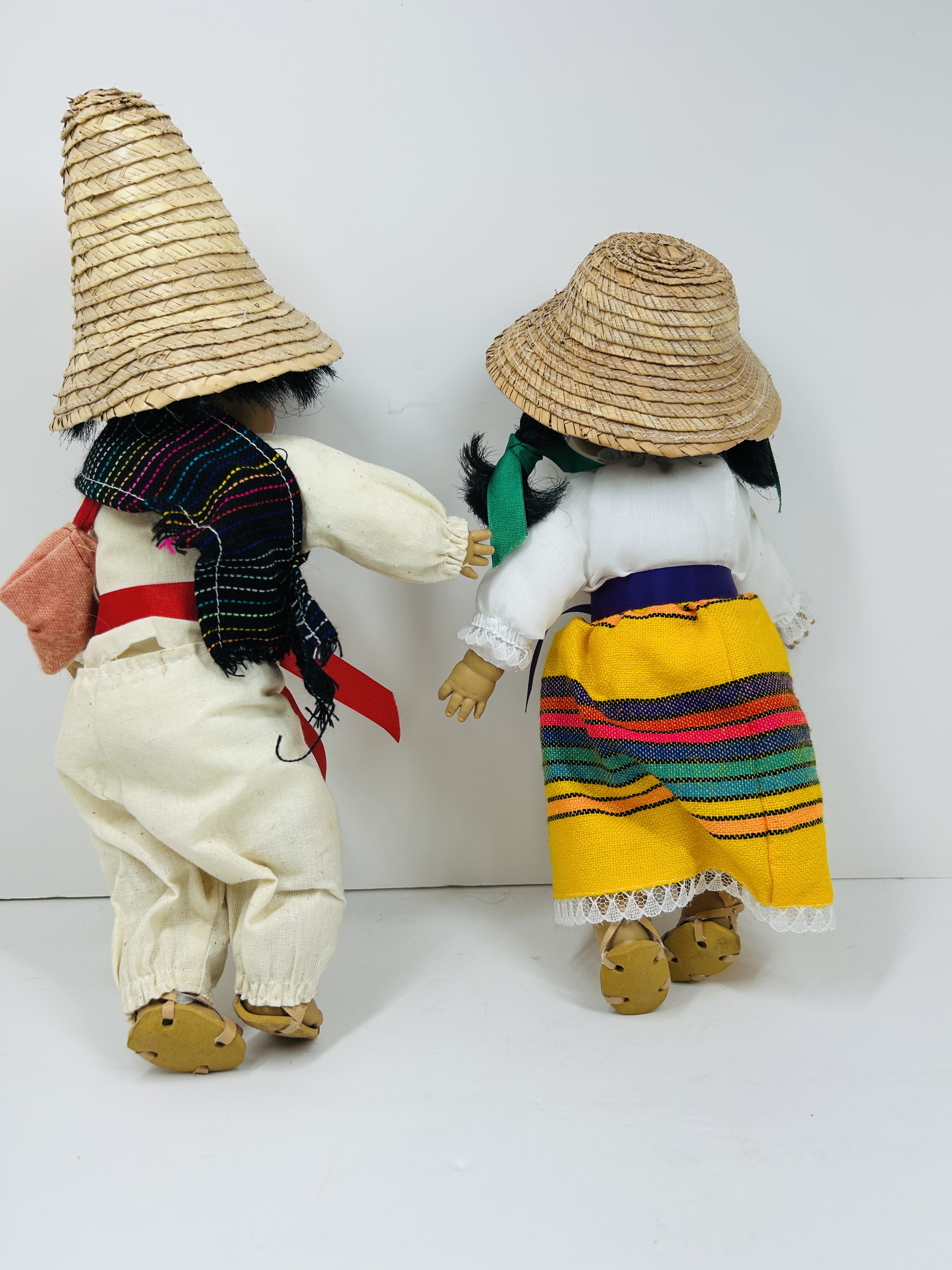 A PAIR OF MEXICAN SOUVENIR DOLLS, C. 1960