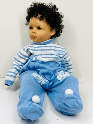 MY WAY BABIES DOLL, LAMP BASE. Vinyl and cloth baby doll produced by My Way Babies, featuring 