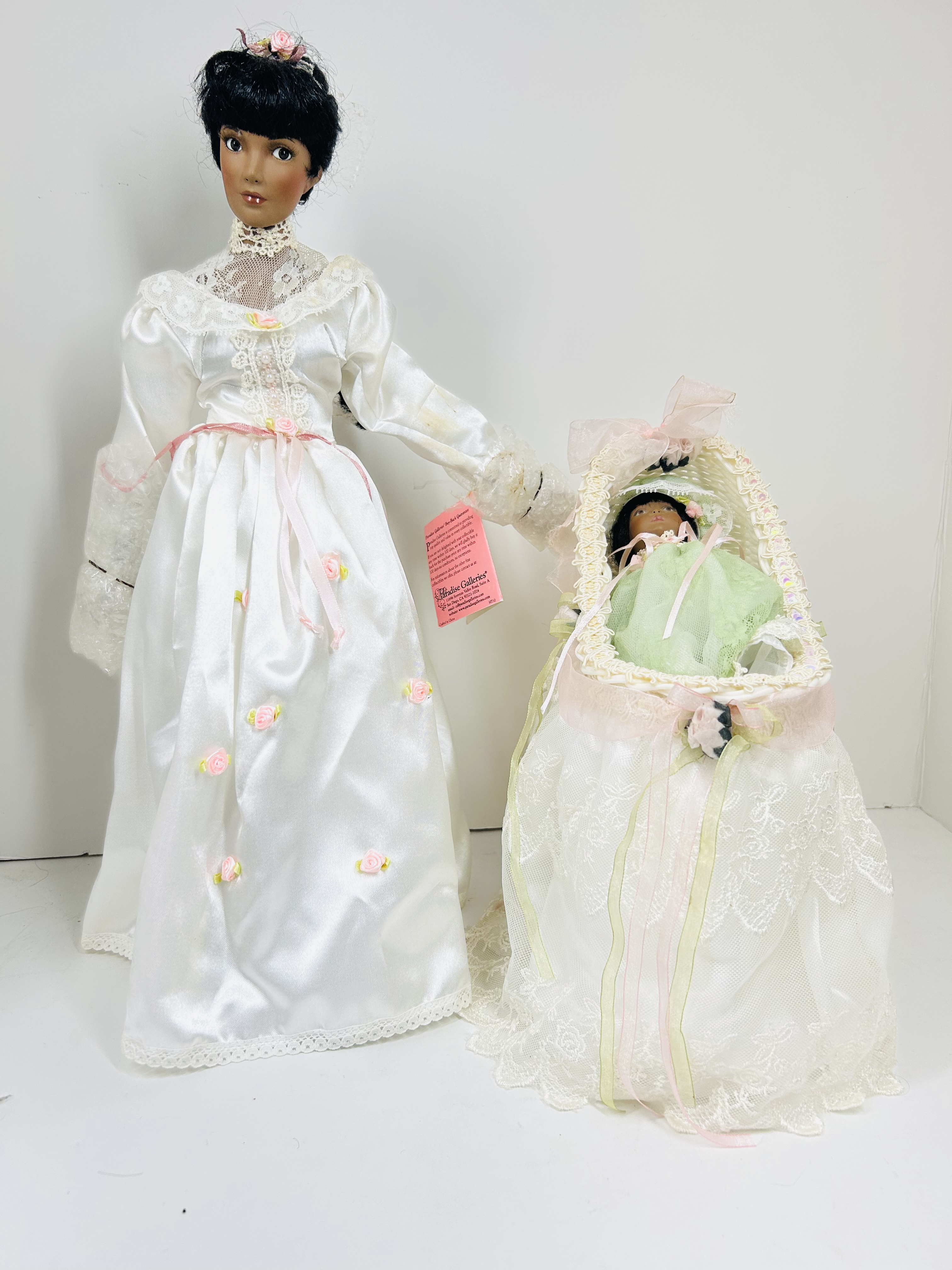 PARADISE GALLERIES PORCELAIN DOLLS, CIRCA 2000