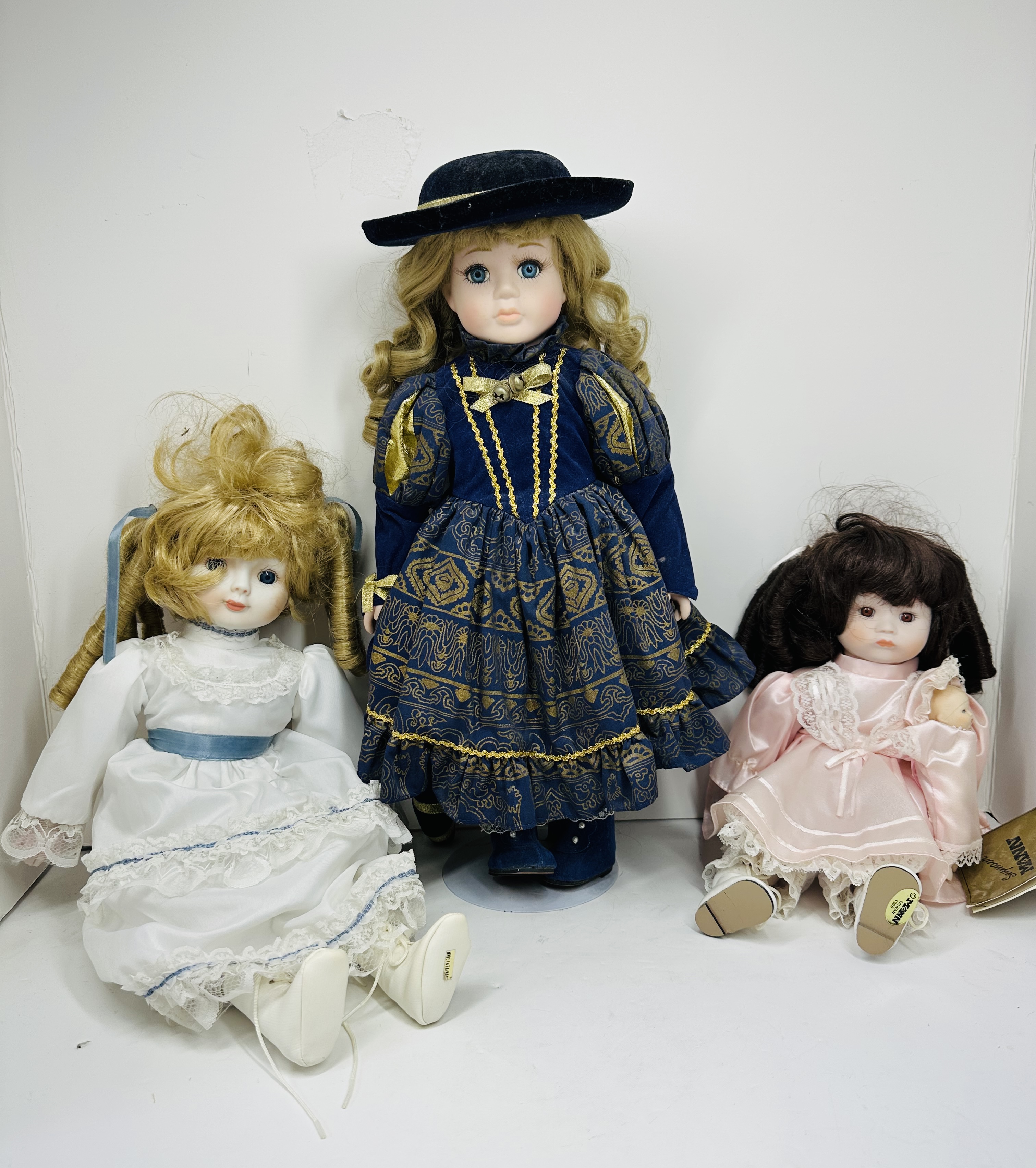 SEYMOUR MANN PORCELAIN DOLLS, 1986