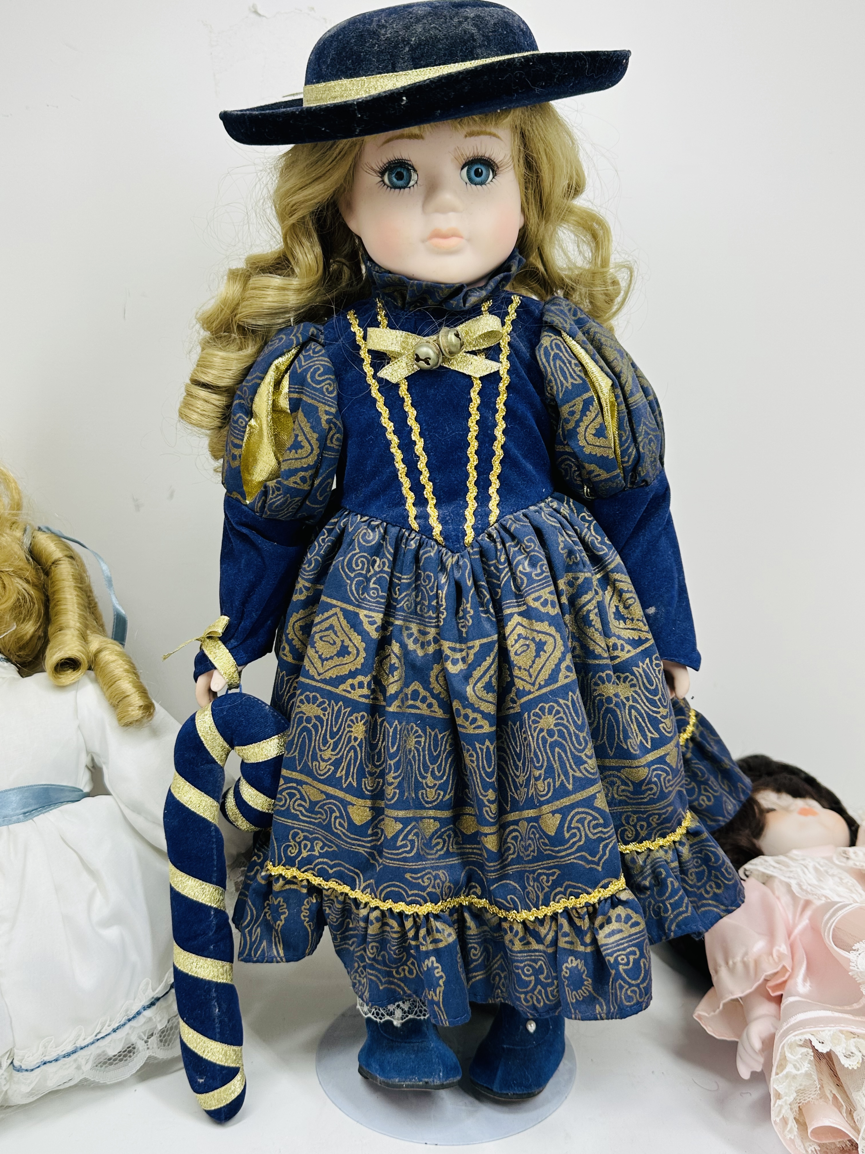 SEYMOUR MANN PORCELAIN DOLLS, 1986