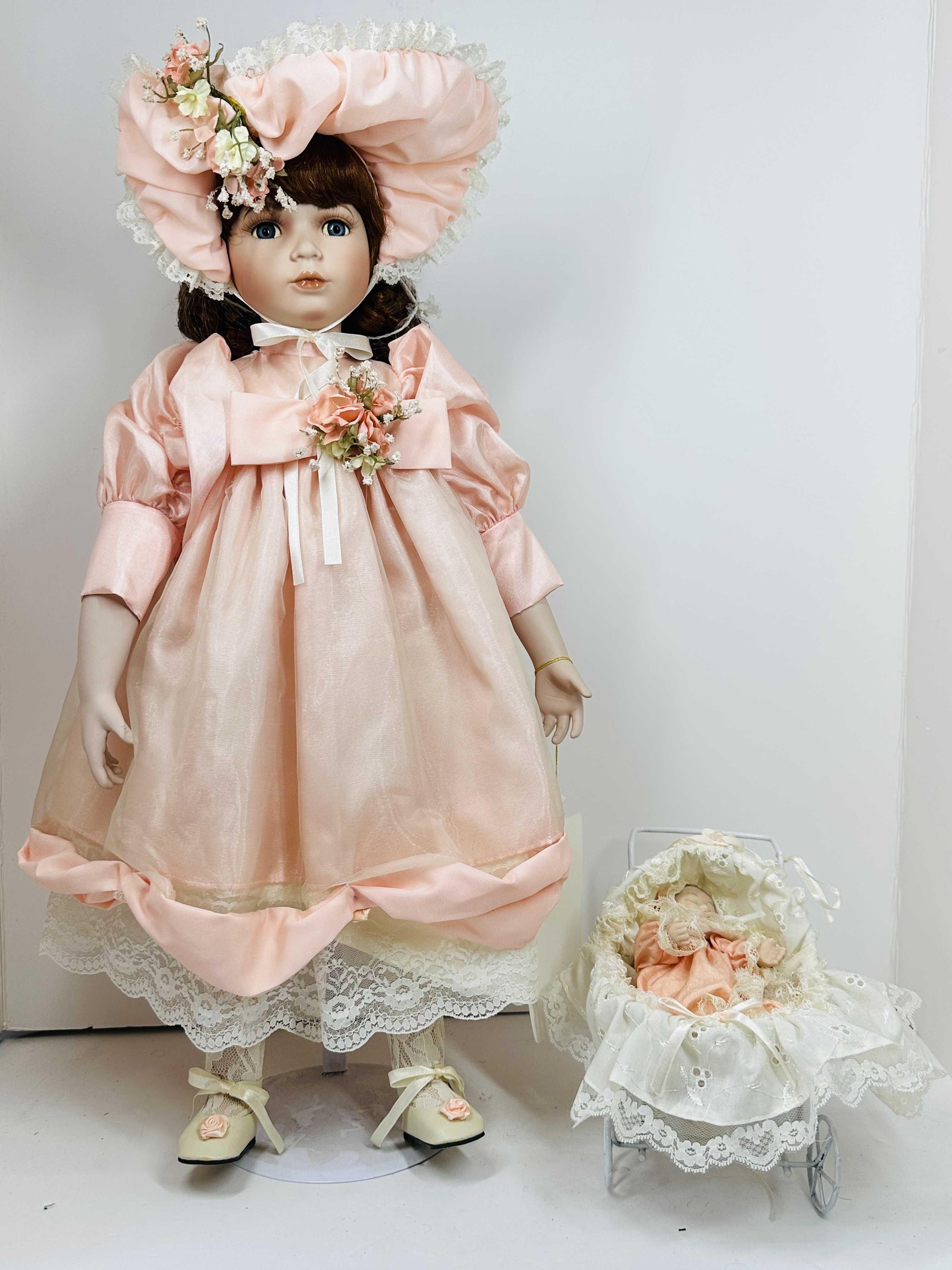 AMERICAN CLASSICS PORCELAIN WENDY DOLL