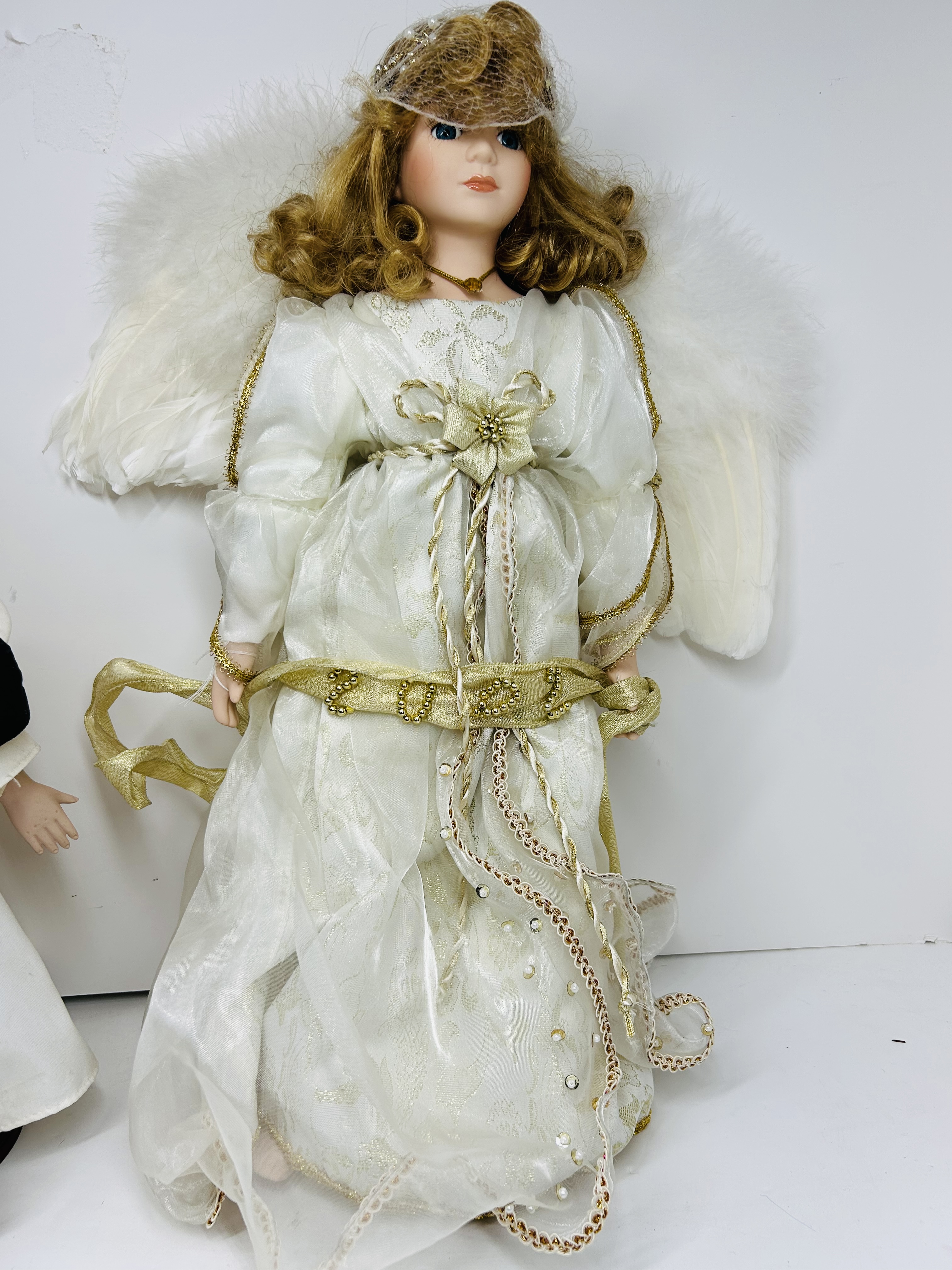 DYNASTY PORCELAIN NUN AND 2002 ANGEL