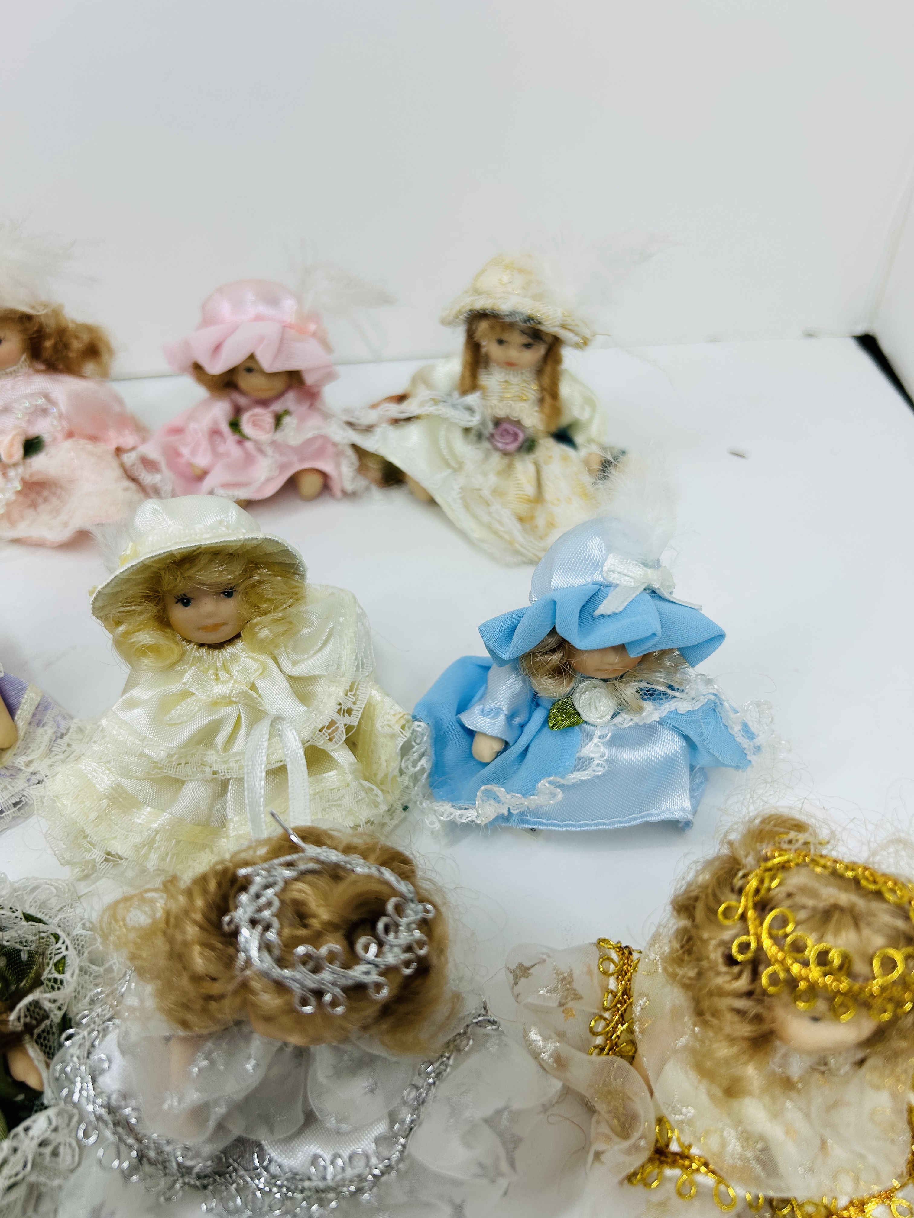 FACTORY CARD OUTLET PORCELAIN DOLLS 1990S