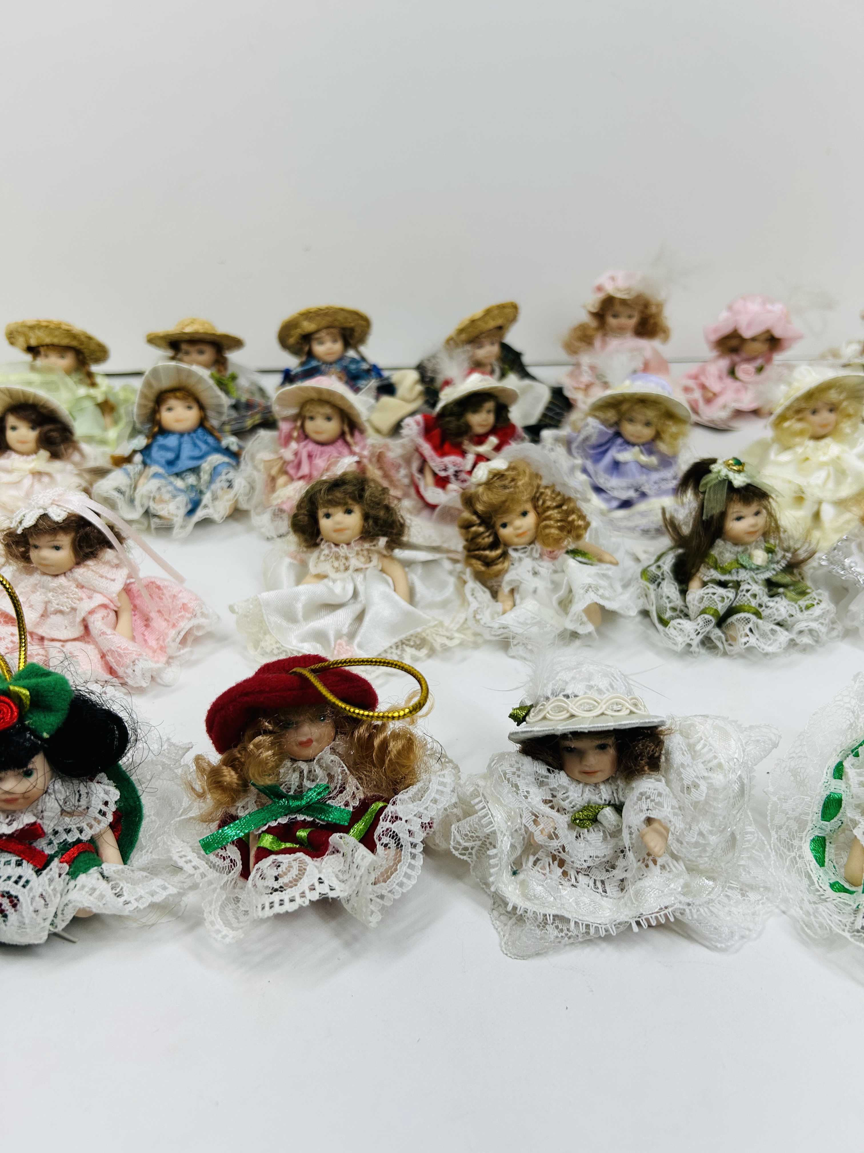 FACTORY CARD OUTLET PORCELAIN DOLLS 1990S