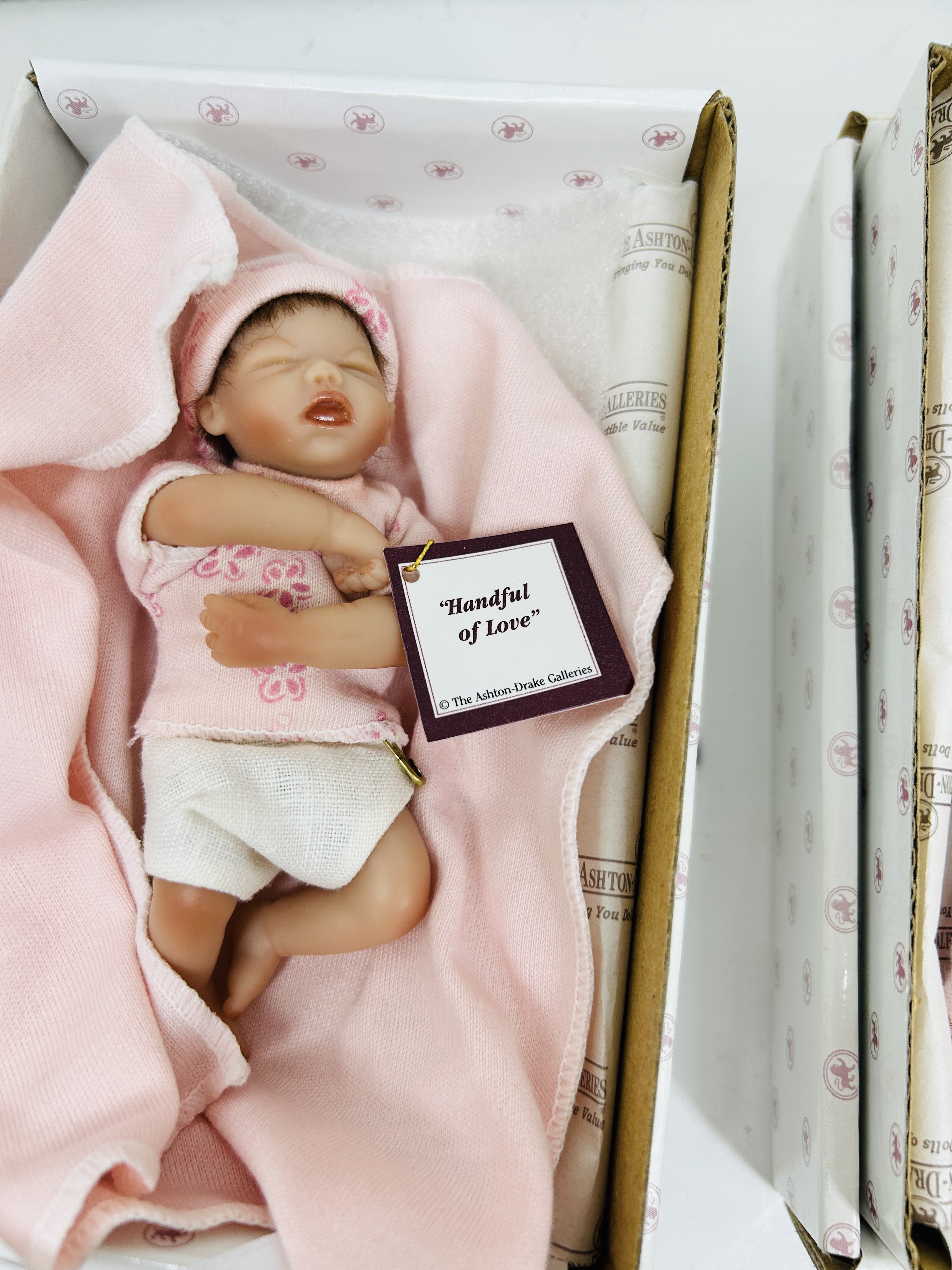 ASHTON-DRAKE AND VINTAGE DOLLS, 20TH/21ST CENTURY