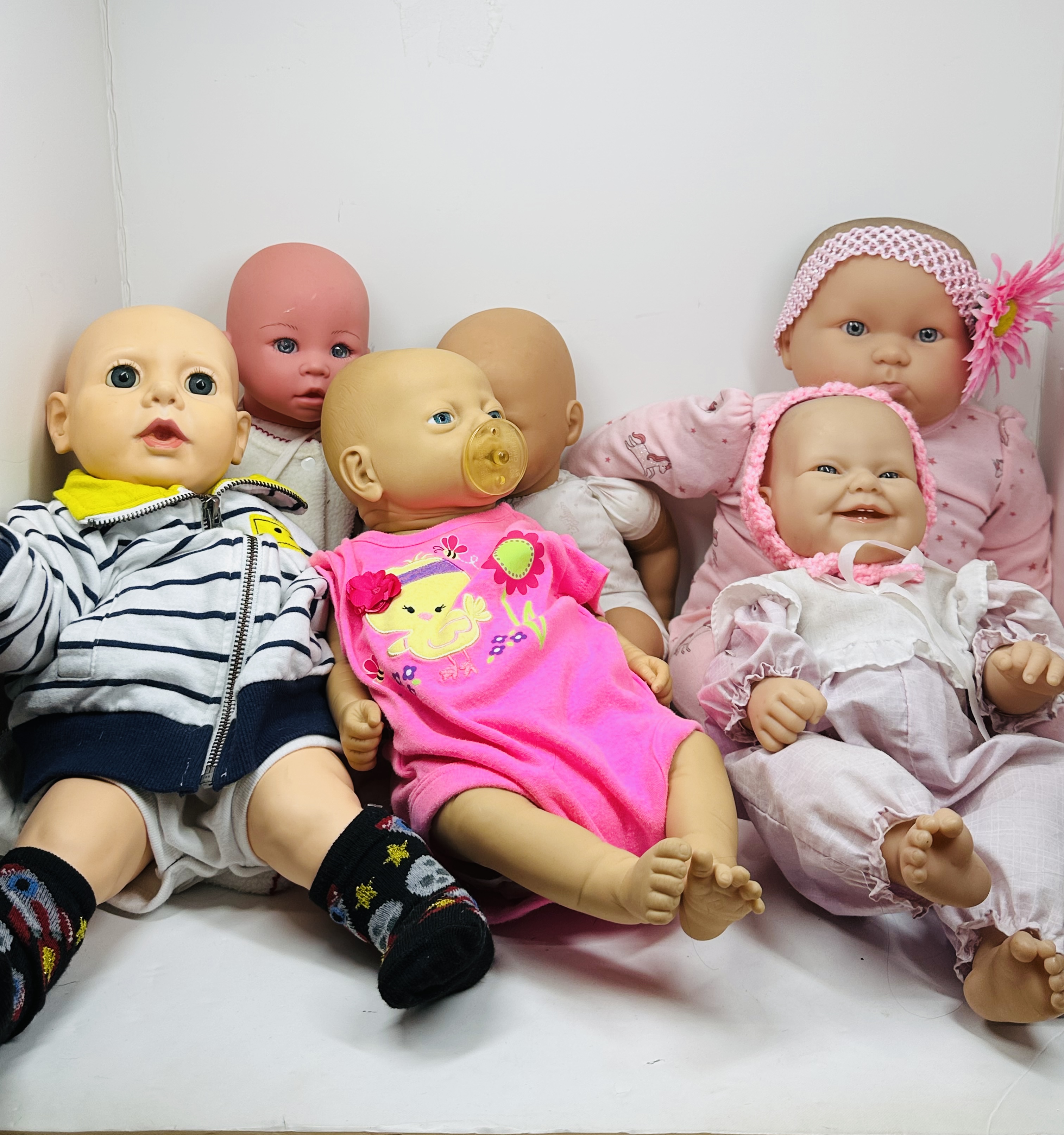 SIX VINYL PLAY BABY DOLLS, MODERN