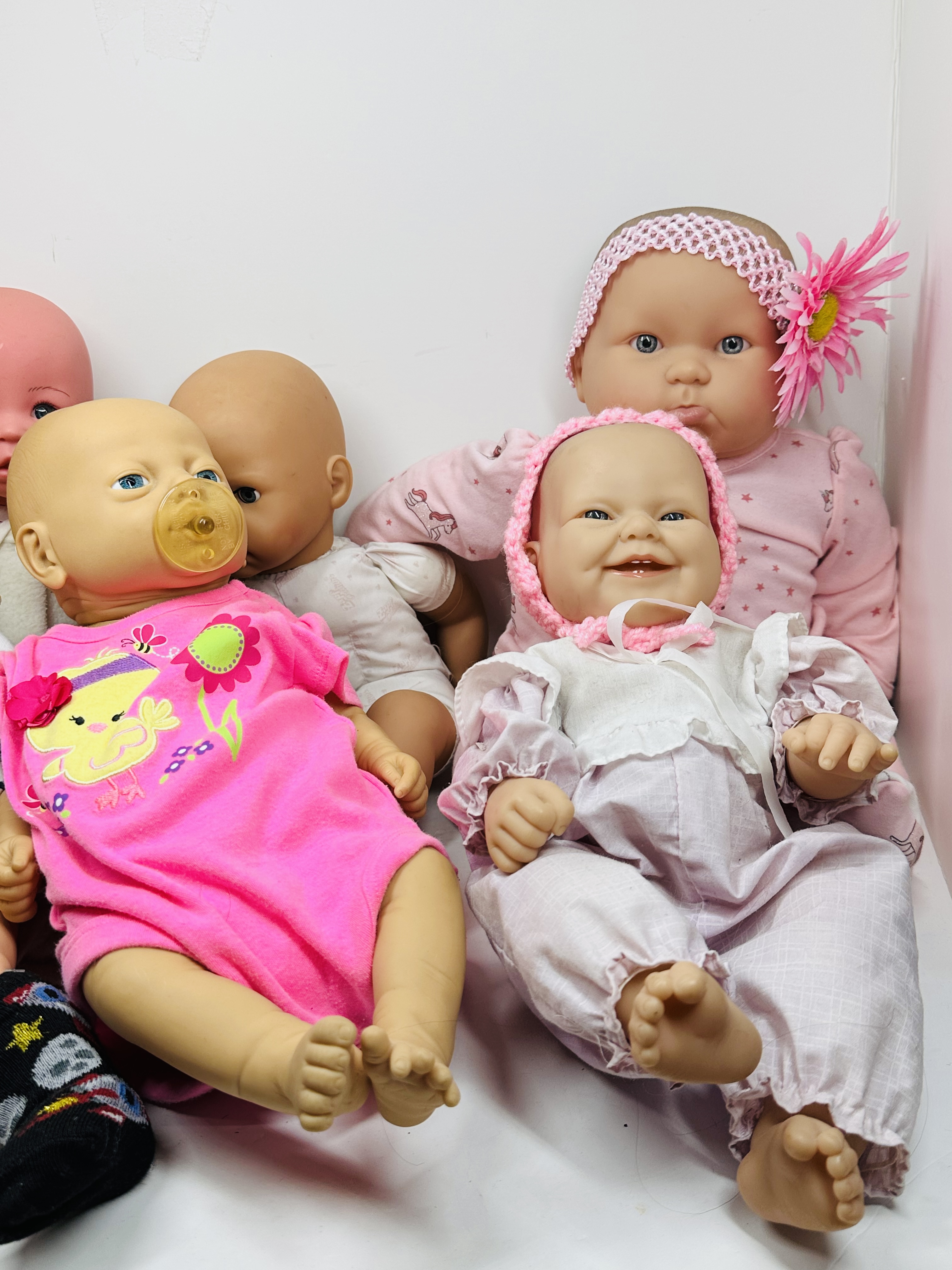 SIX VINYL PLAY BABY DOLLS, MODERN