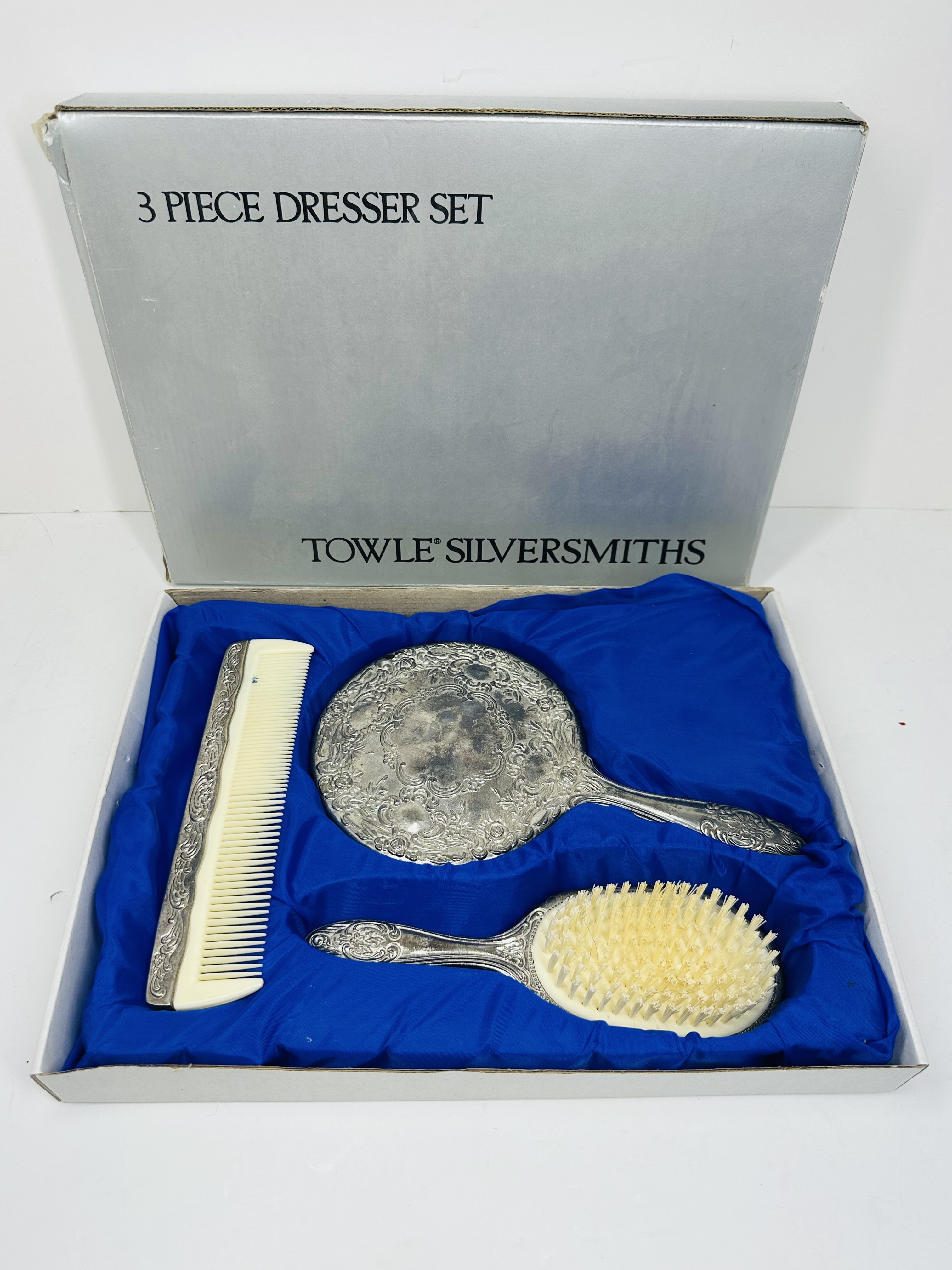 TOWLE SILVER PLATED DRESSER SET, 20TH CENTURY