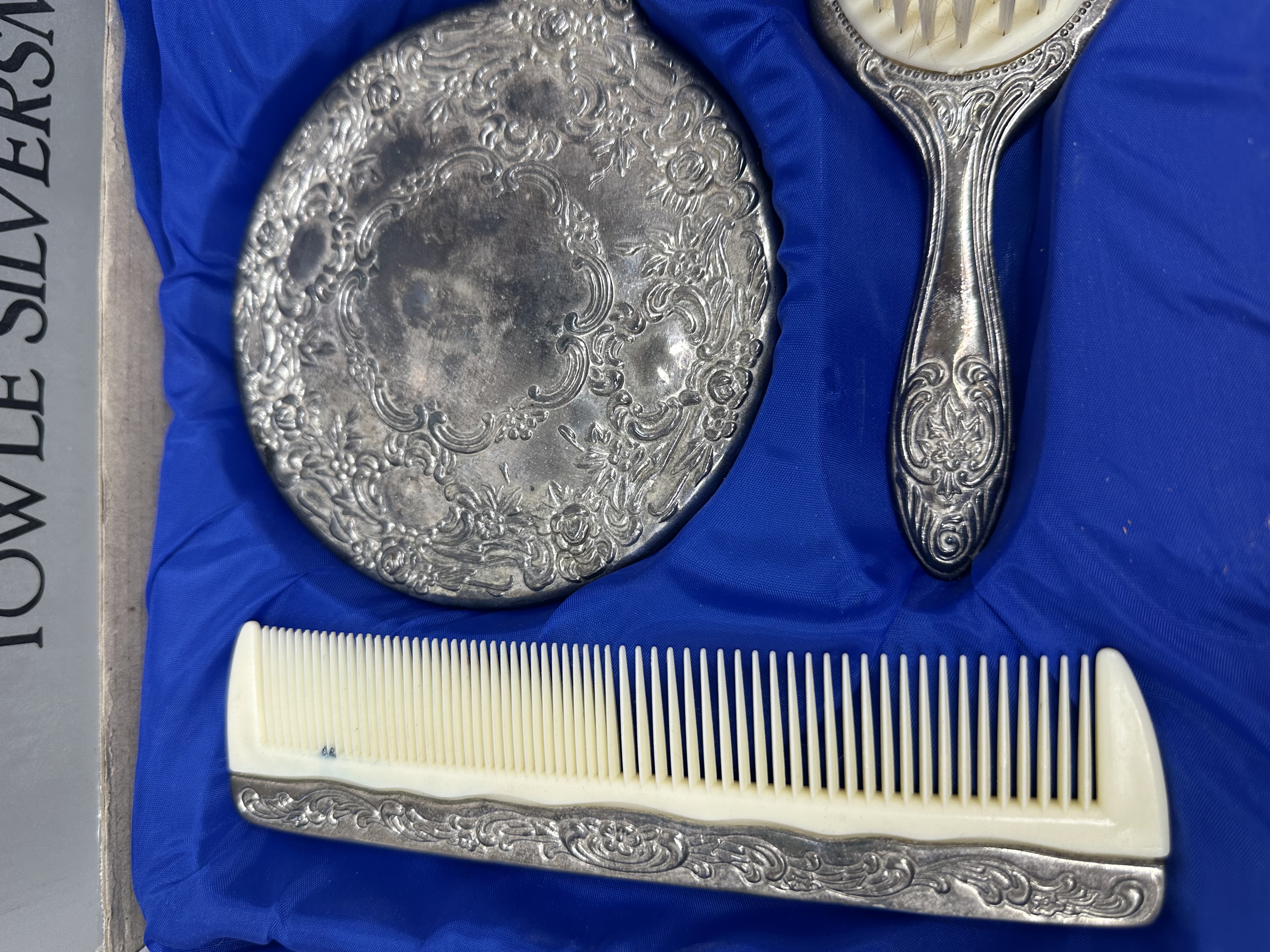 TOWLE SILVER PLATED DRESSER SET, 20TH CENTURY