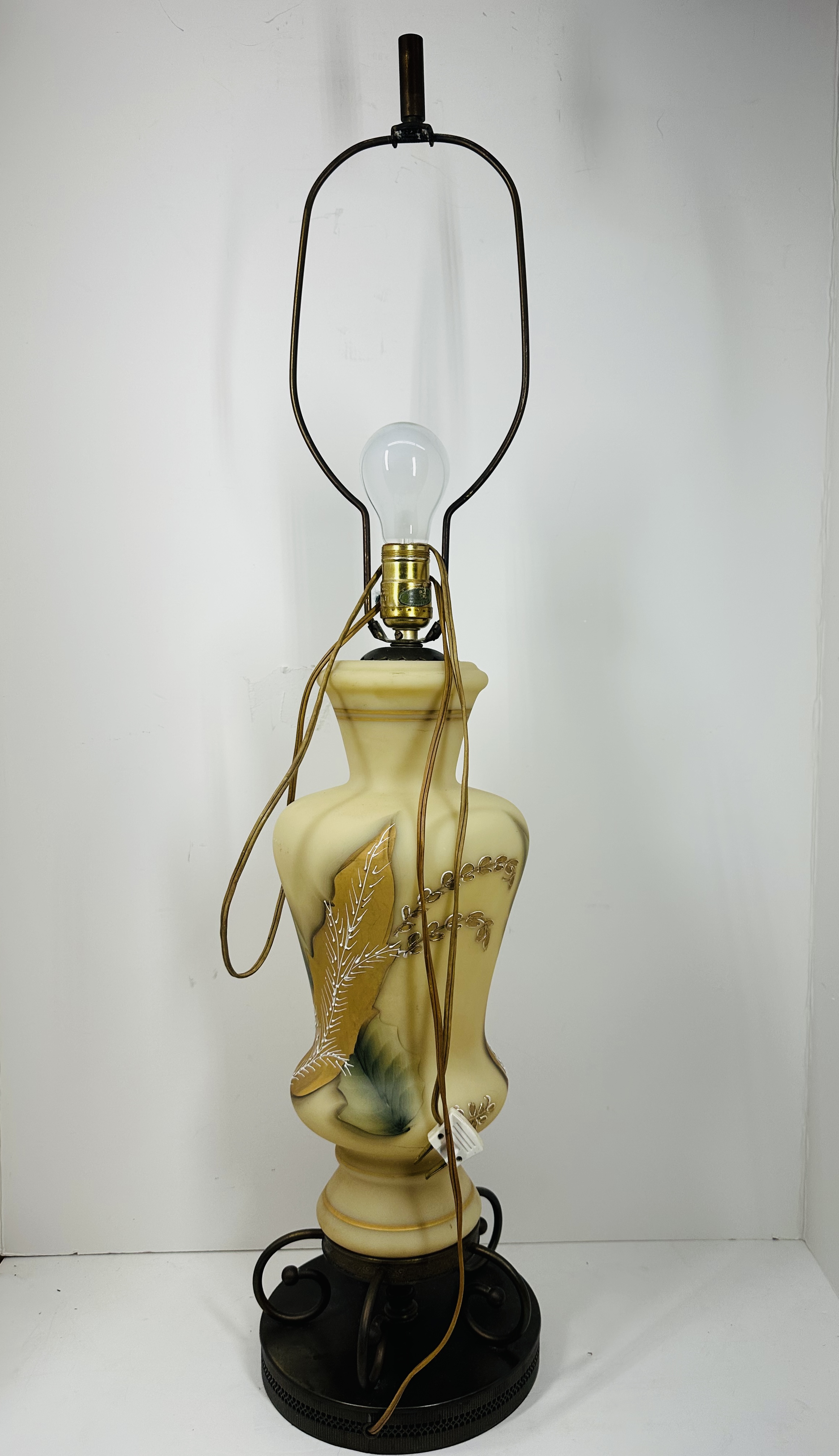 VINTAGE PAINTED CUSTARD GLASS LAMP