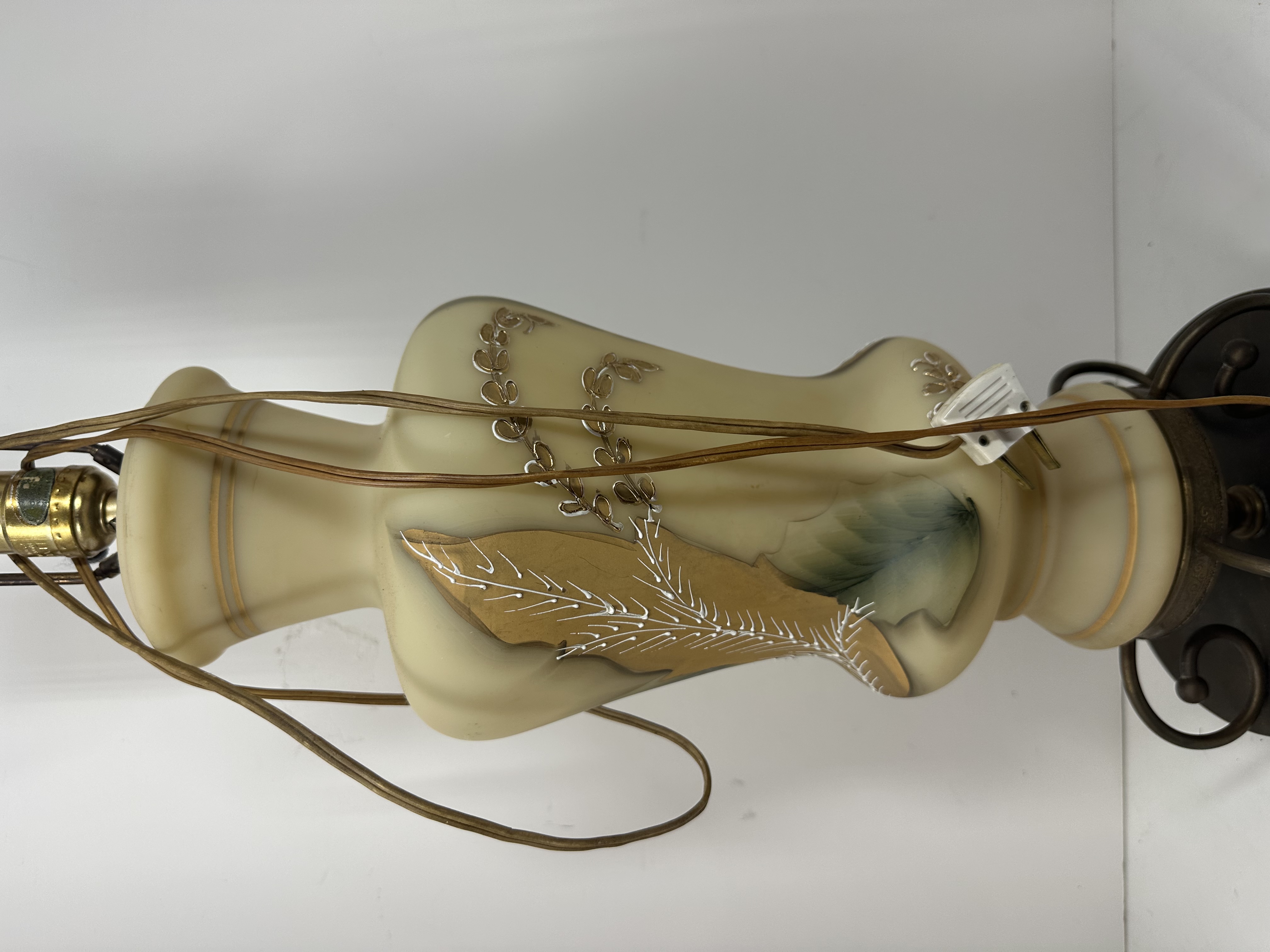 VINTAGE PAINTED CUSTARD GLASS LAMP