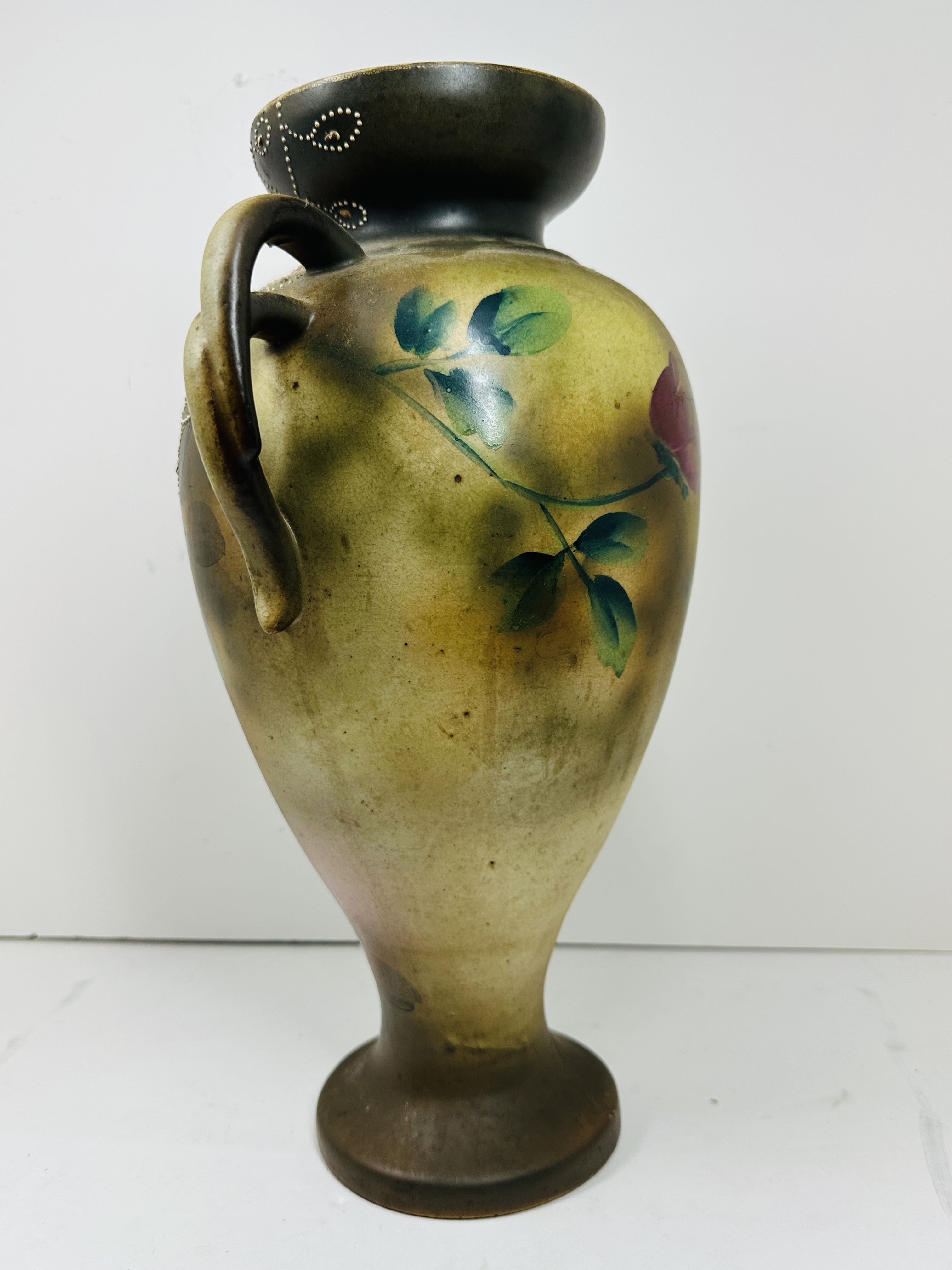 JAPANESE PORCELAIN MORIAGE VASE, C. 1910