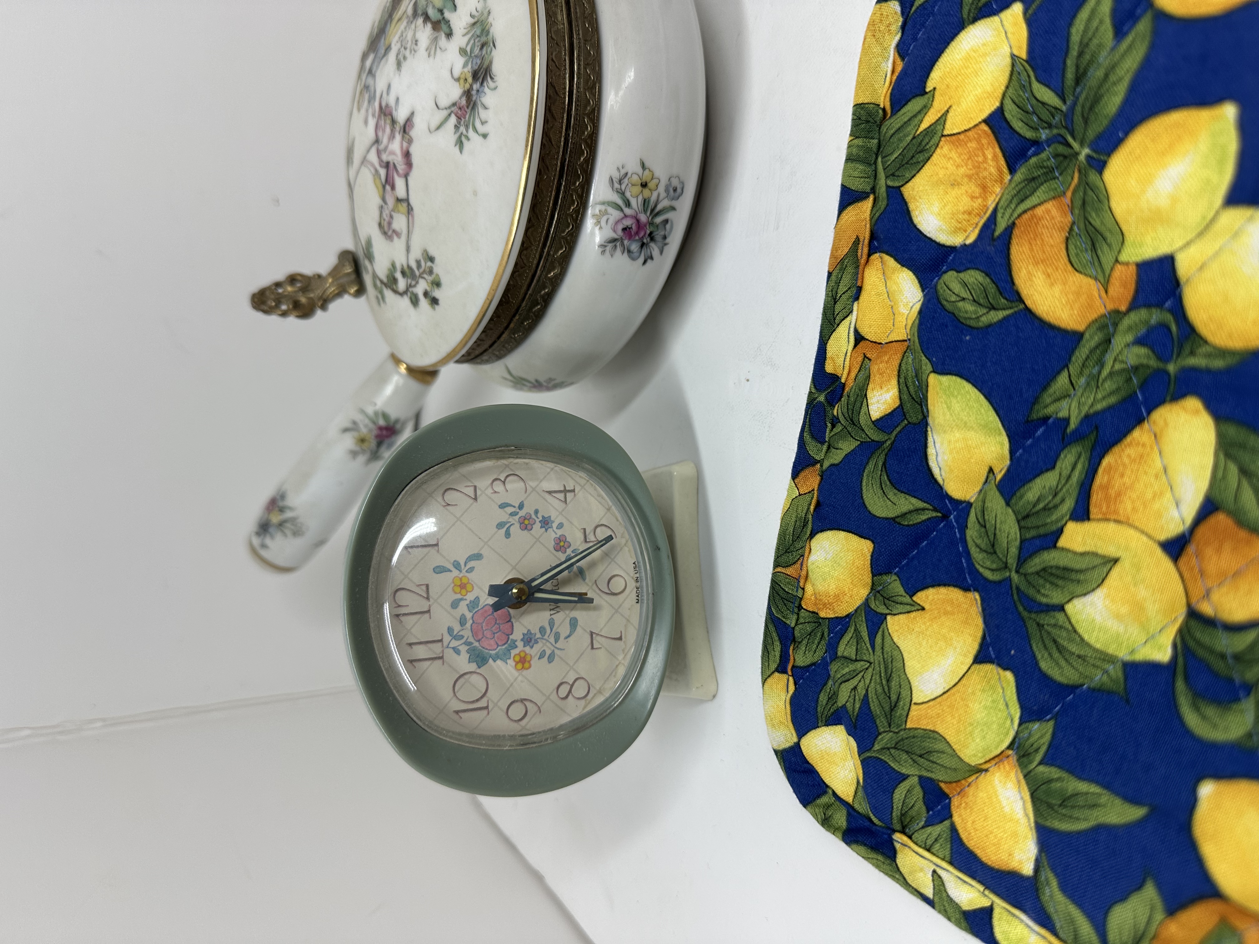 WESTCLOX AND E.R. VINTAGE HOUSEWARES