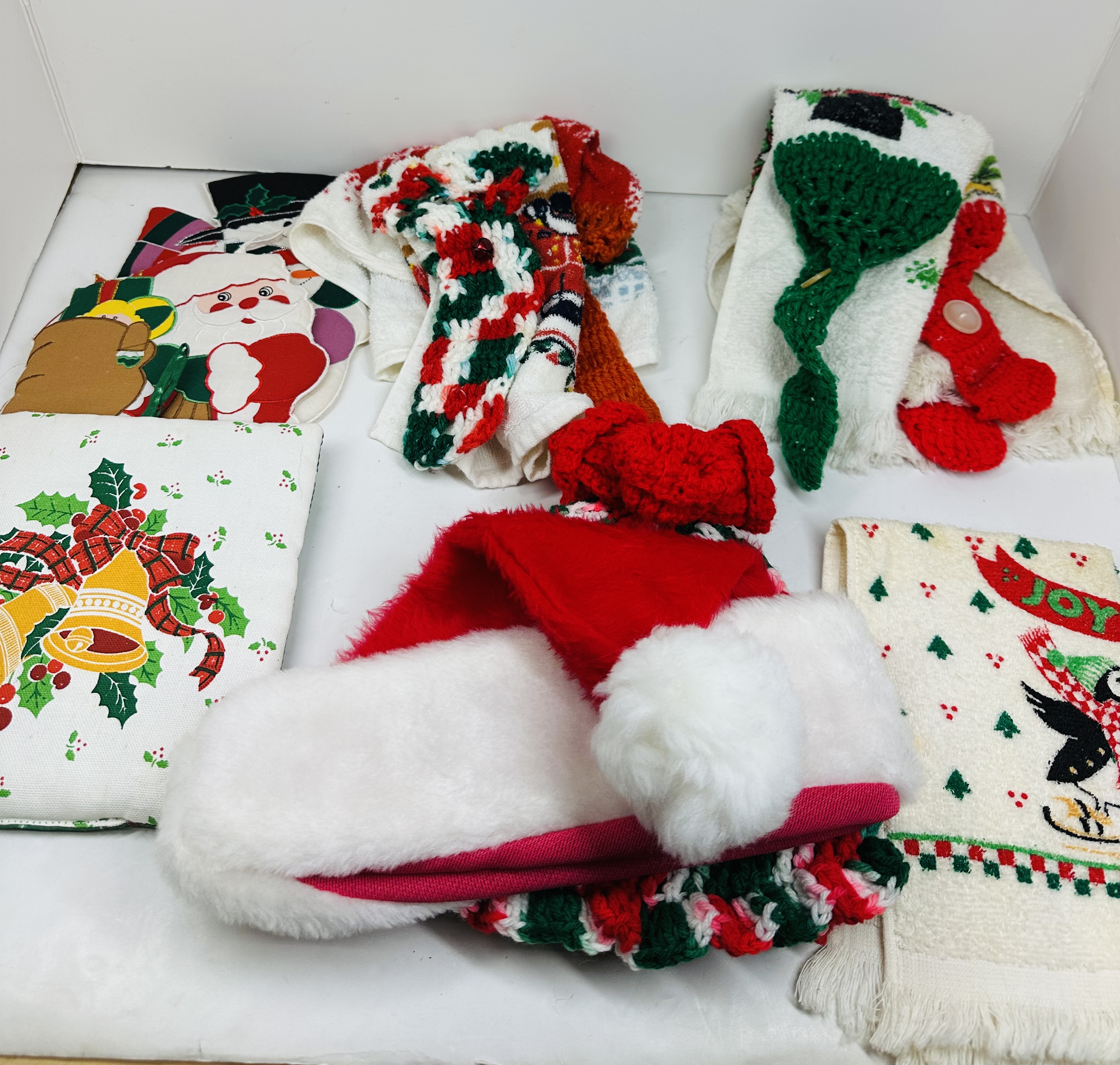 VARIOUS MAKERS, 11 VINTAGE CHRISTMAS TEXTILES, 20TH CENTURY