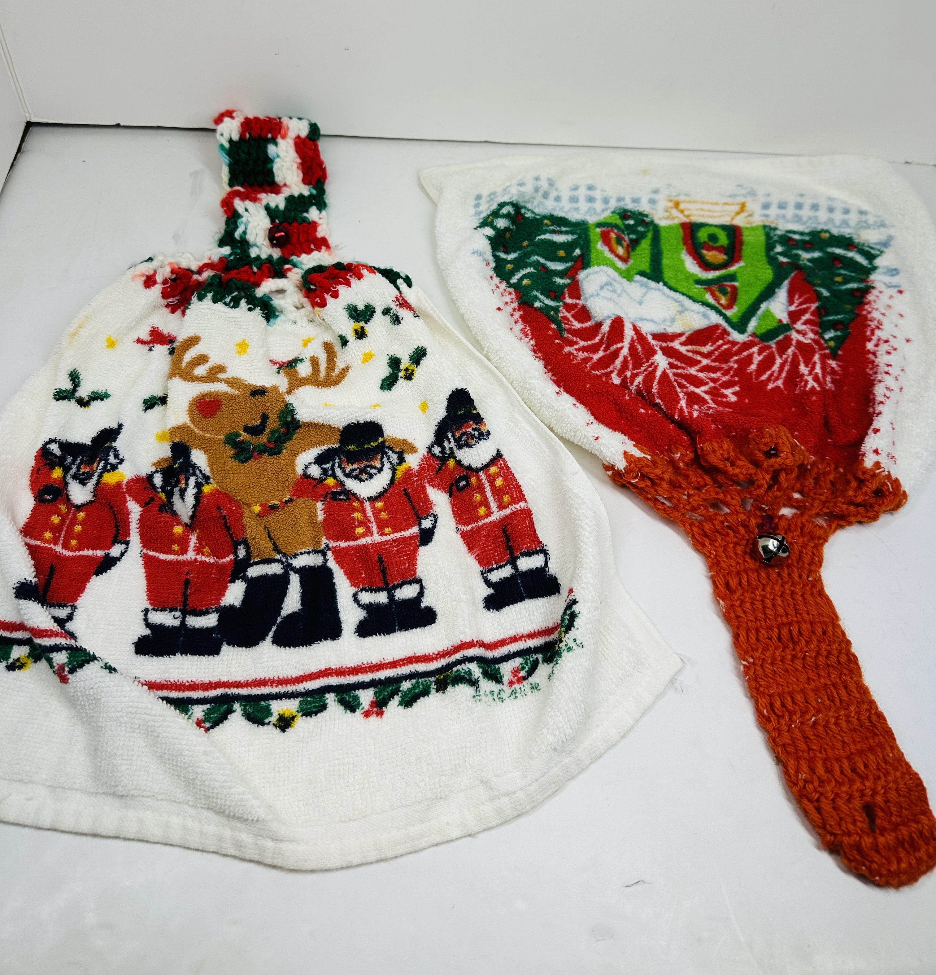 VARIOUS MAKERS, 11 VINTAGE CHRISTMAS TEXTILES, 20TH CENTURY