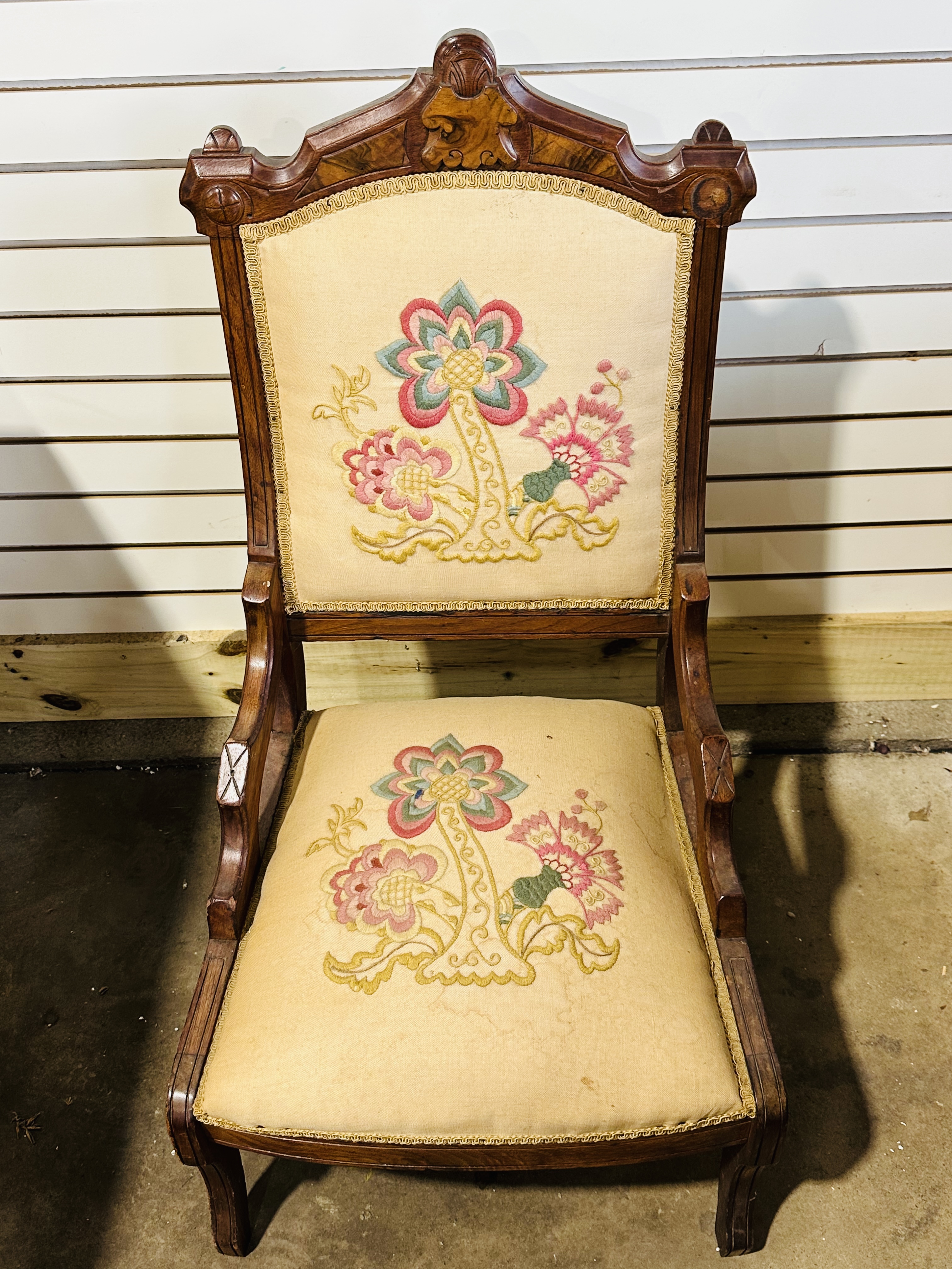 RENAISSANCE REVIVAL WALNUT SIDE CHAIR, C. 1880