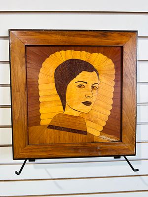 MEXICAN MARQUETRY WOOD PORTRAIT, MID-20TH CENTURY. Mid-century portrait executed in straw 