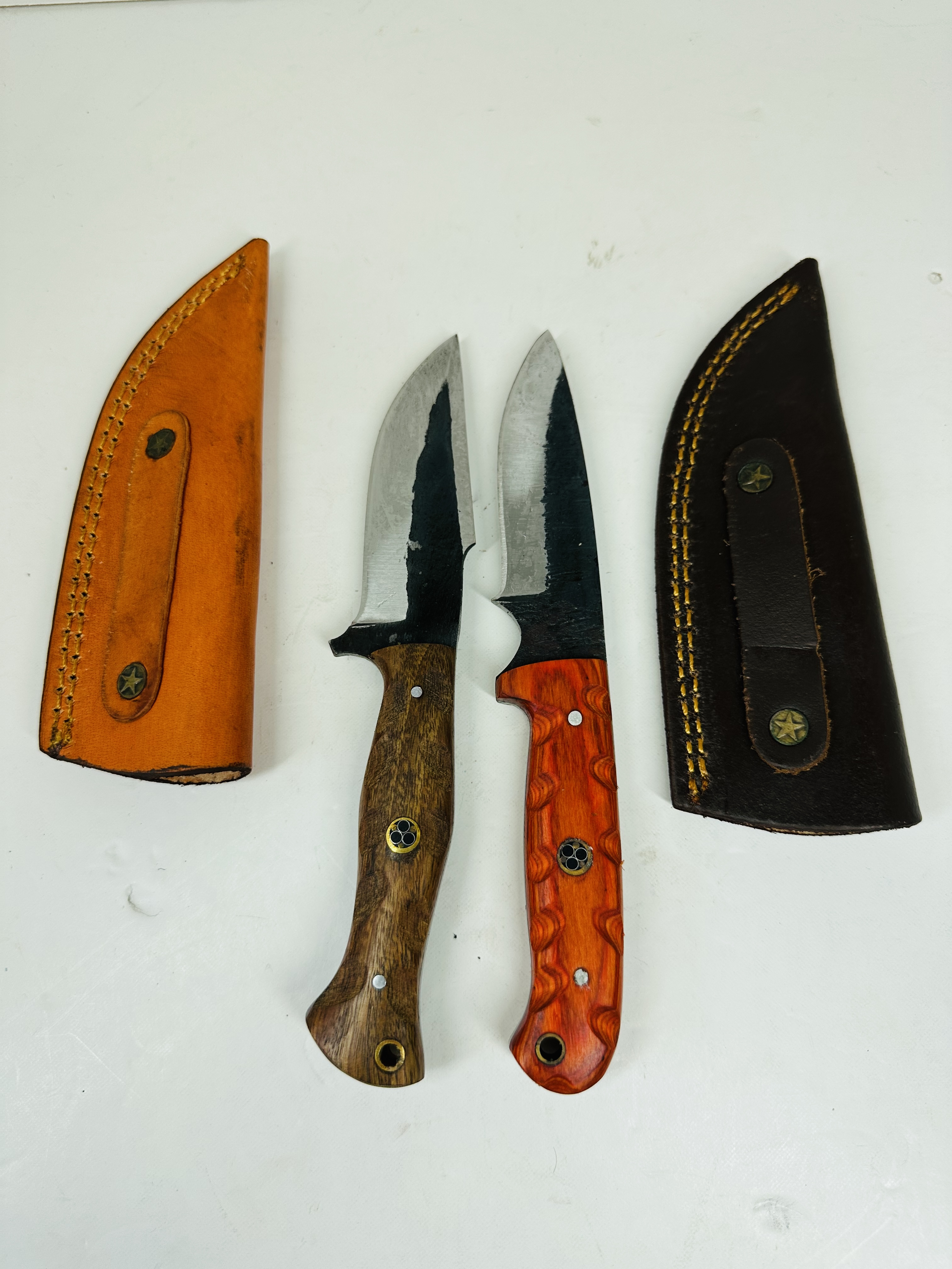 PAIR OF STEEL HUNTING KNIVES, MODERN