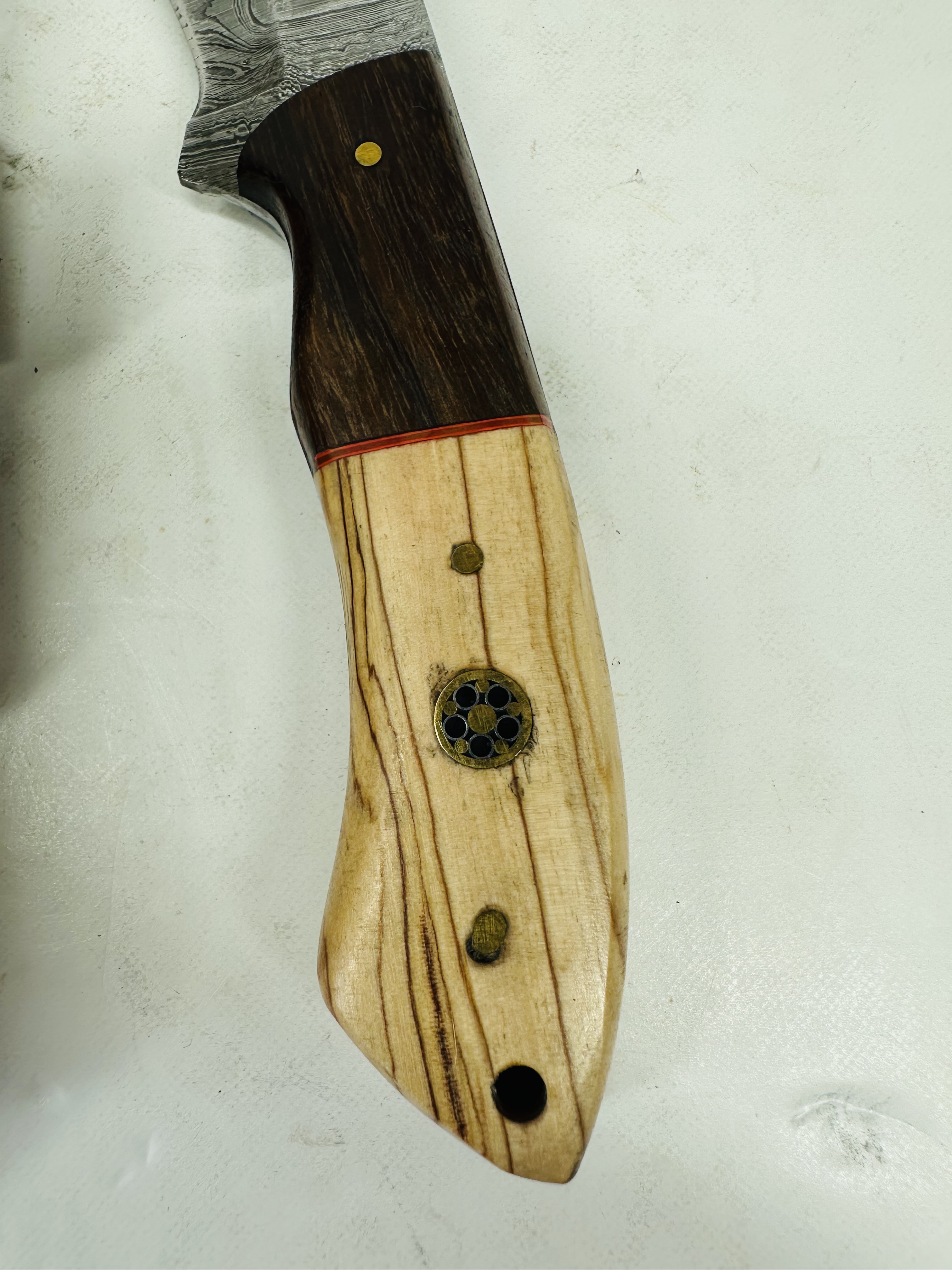 UNMARKED DAMASCUS HUNTING KNIFE, MODERN