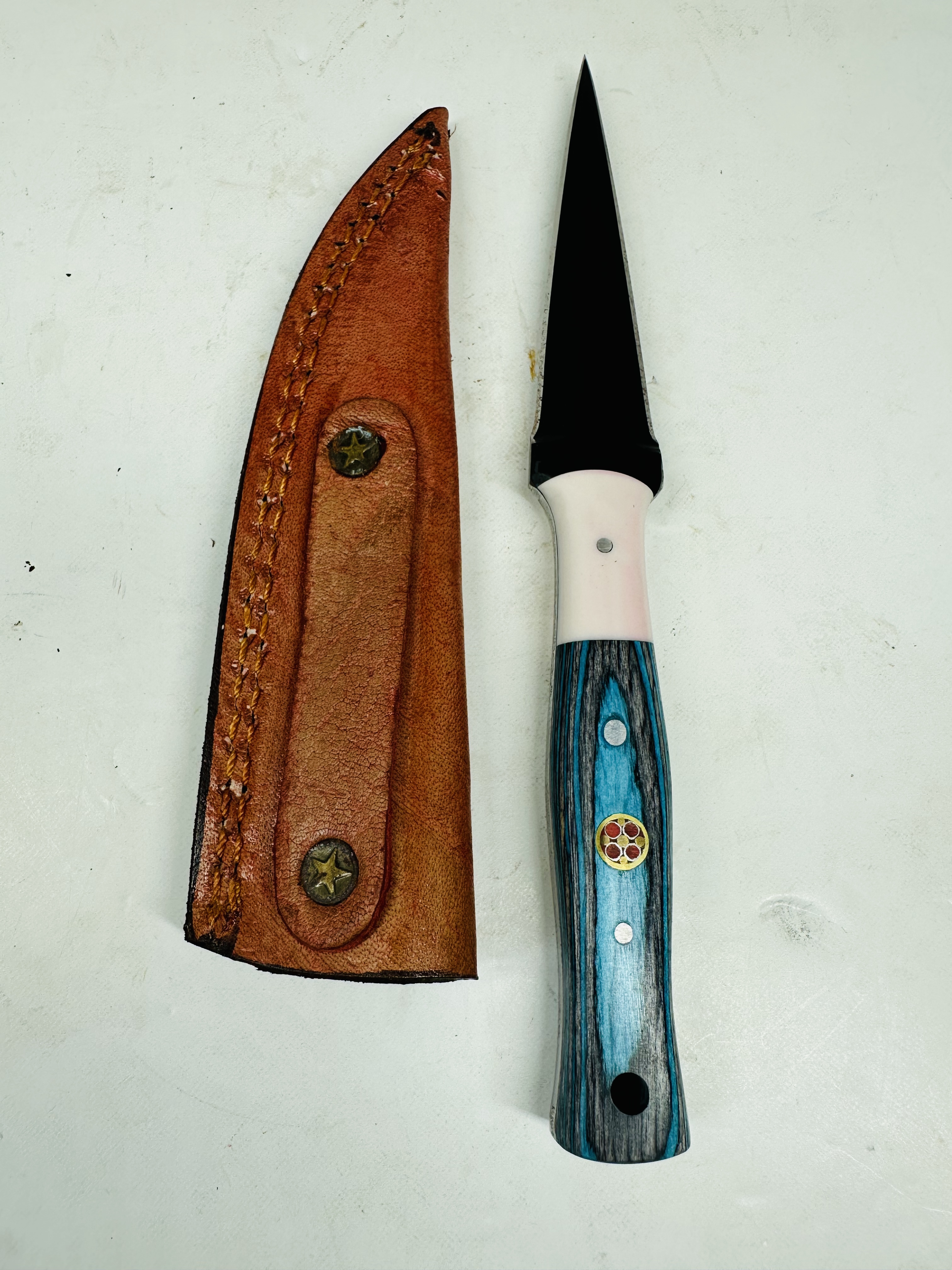 LAMINATED WOOD AND STEEL UTILITY KNIFE