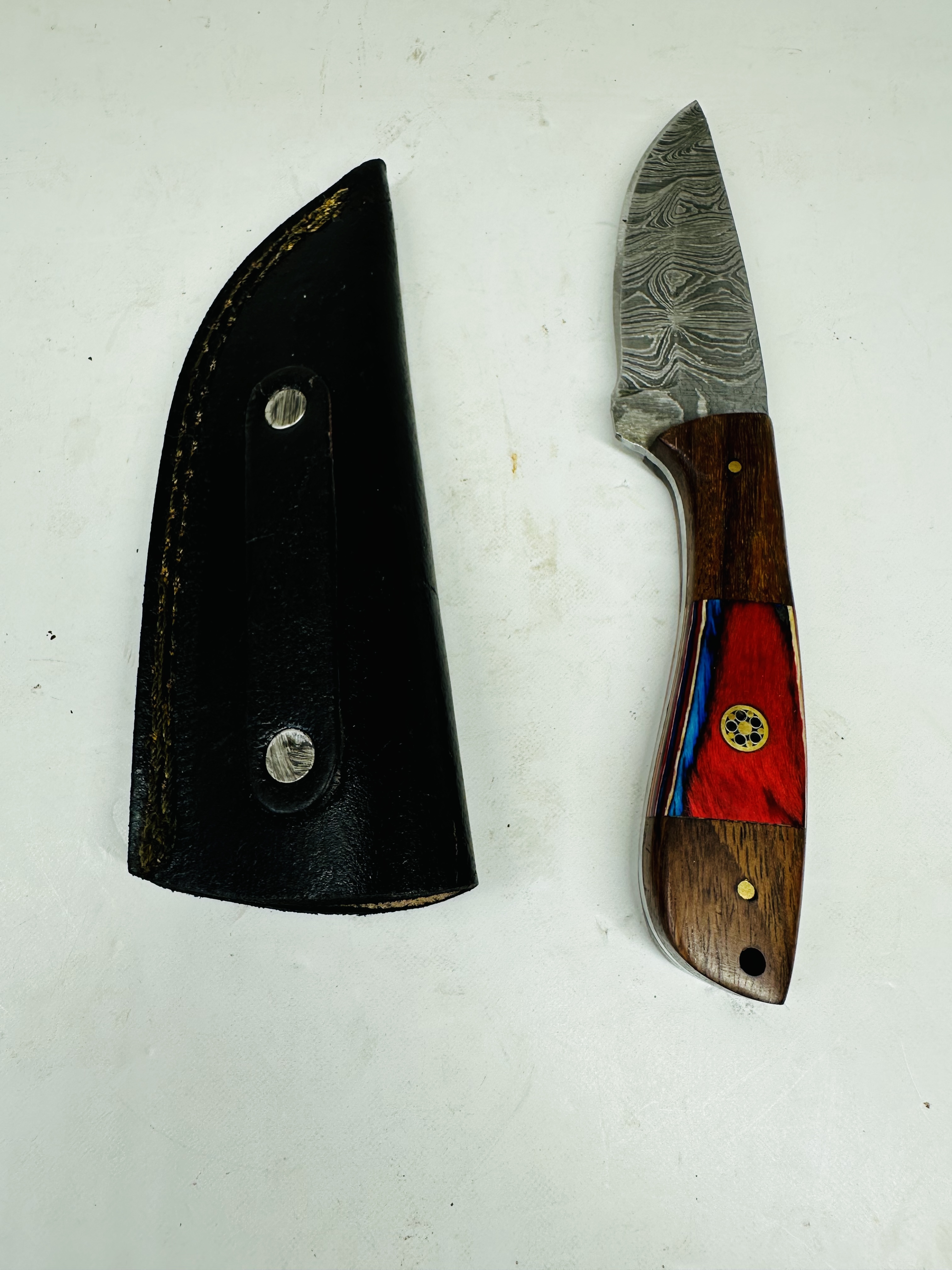 CUSTOM DAMASCUS STEEL SKINNING KNIFE