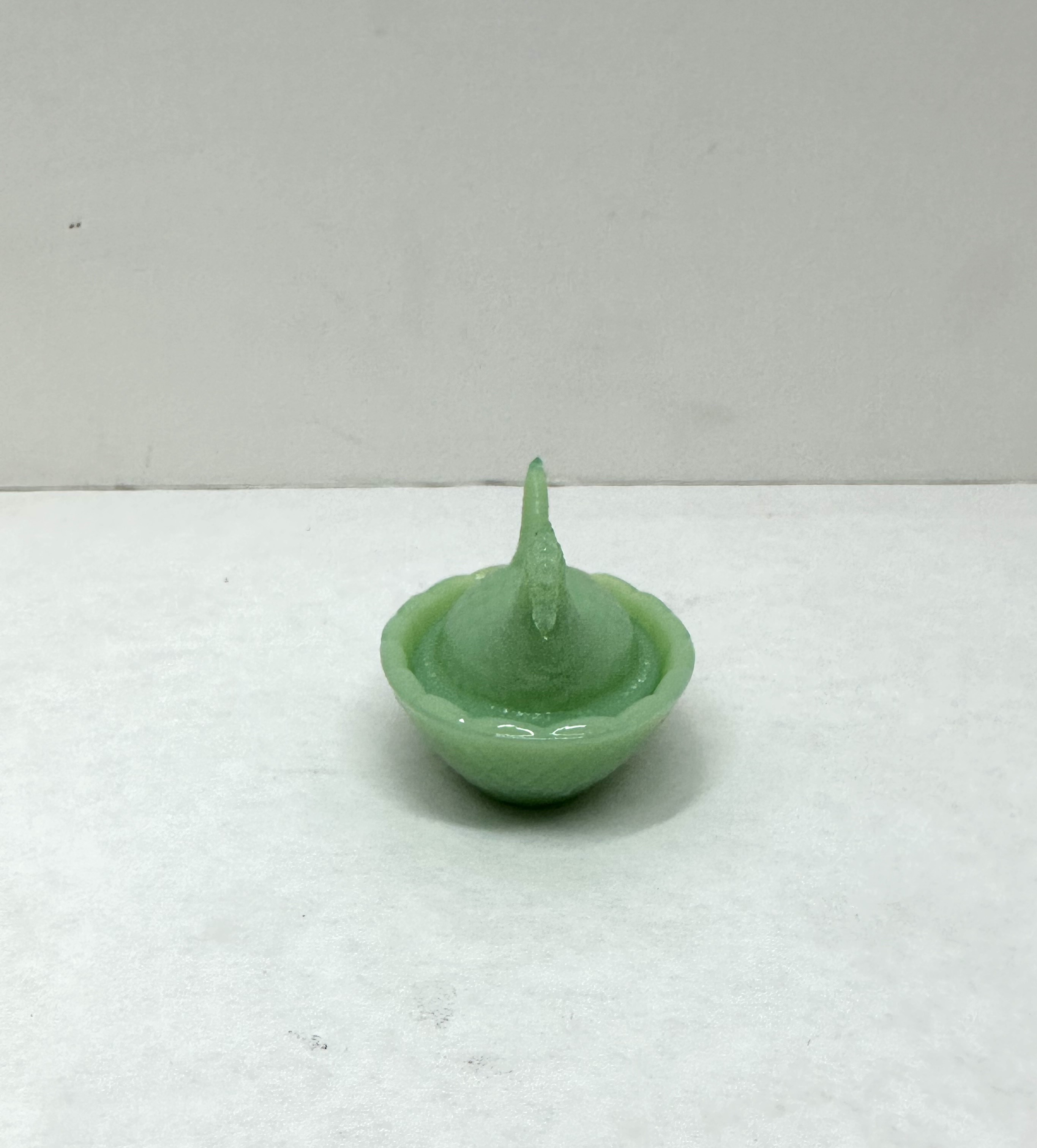 JADEITE MINI HEN ON NEST