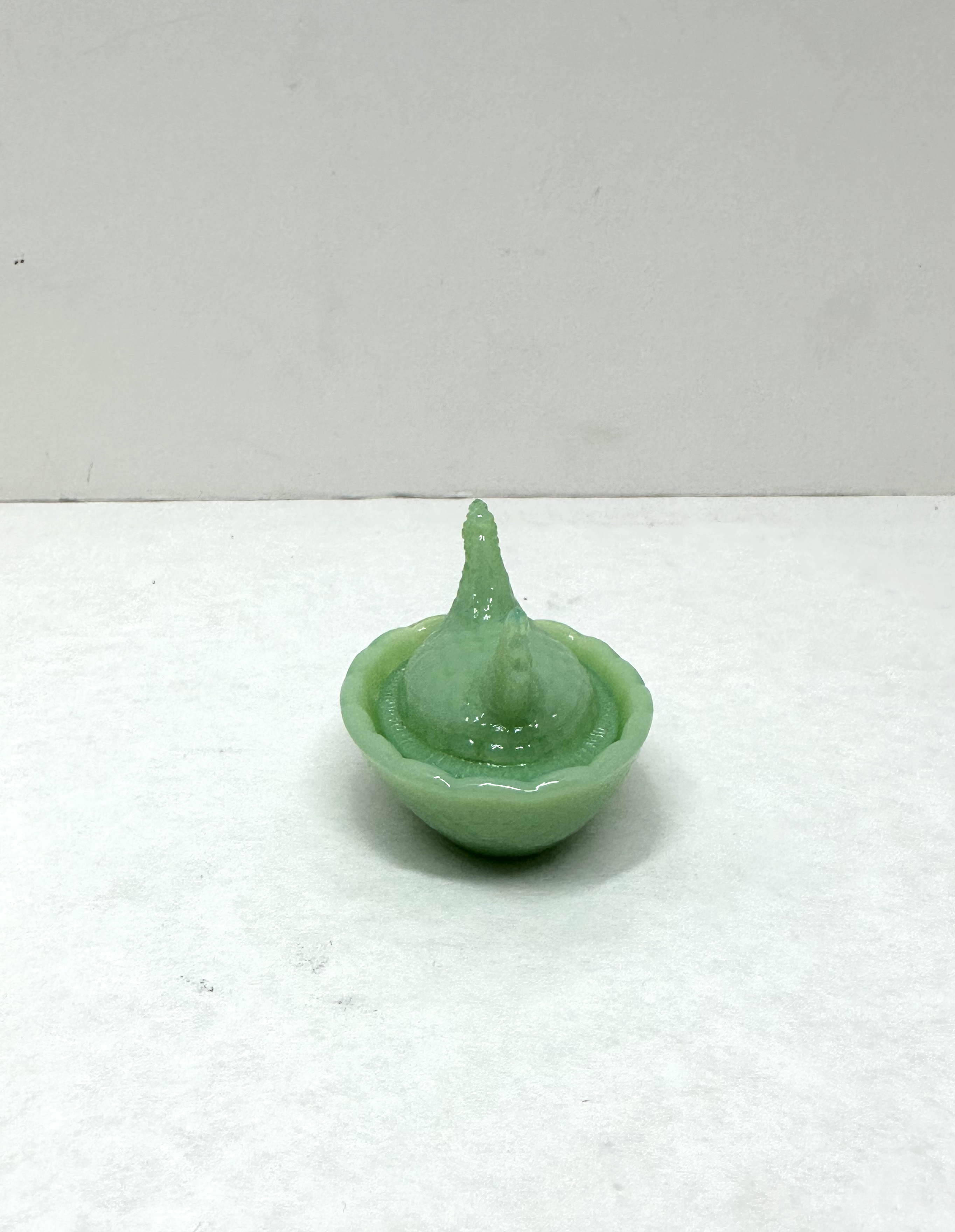 JADEITE MINI HEN ON NEST