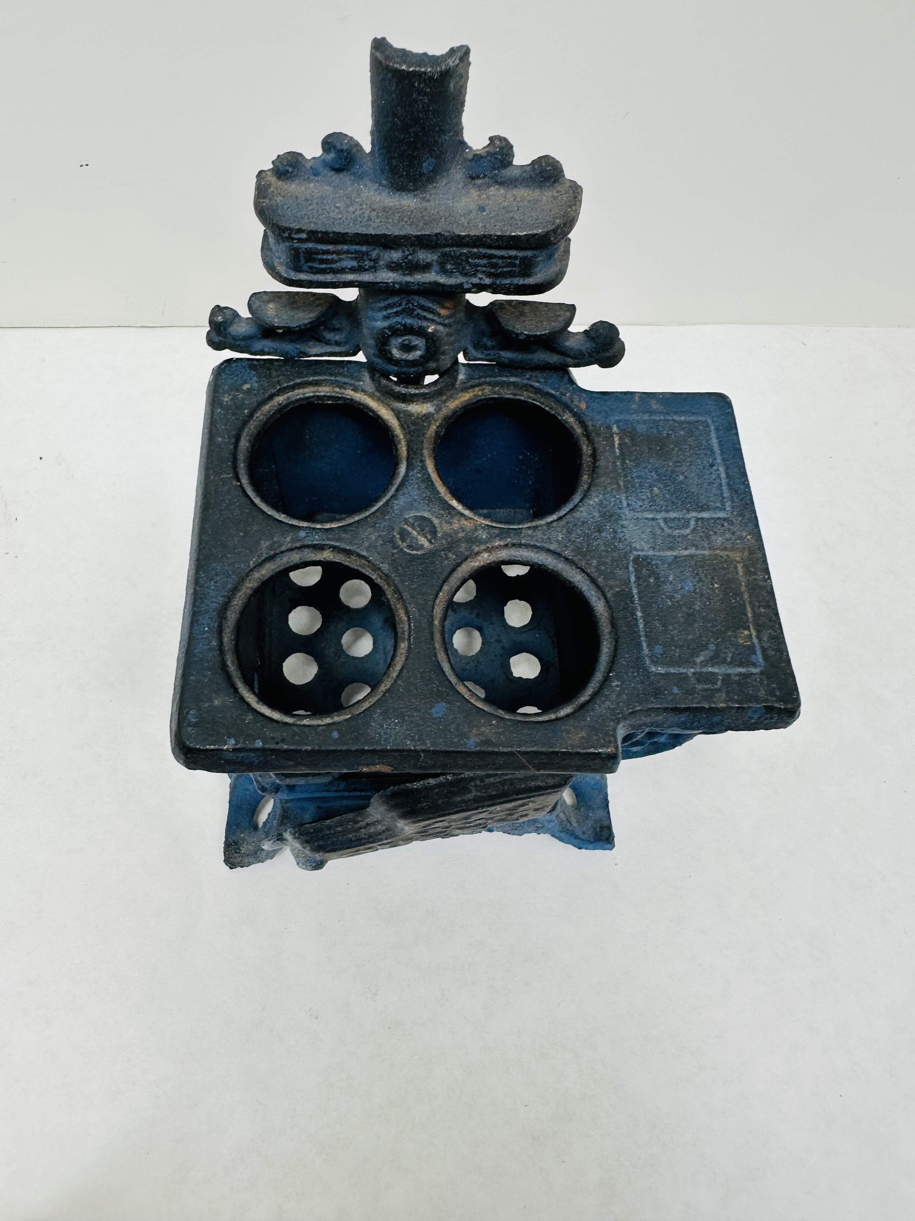 AAA QUEEN MINIATURE KITCHEN RANGE, 1900