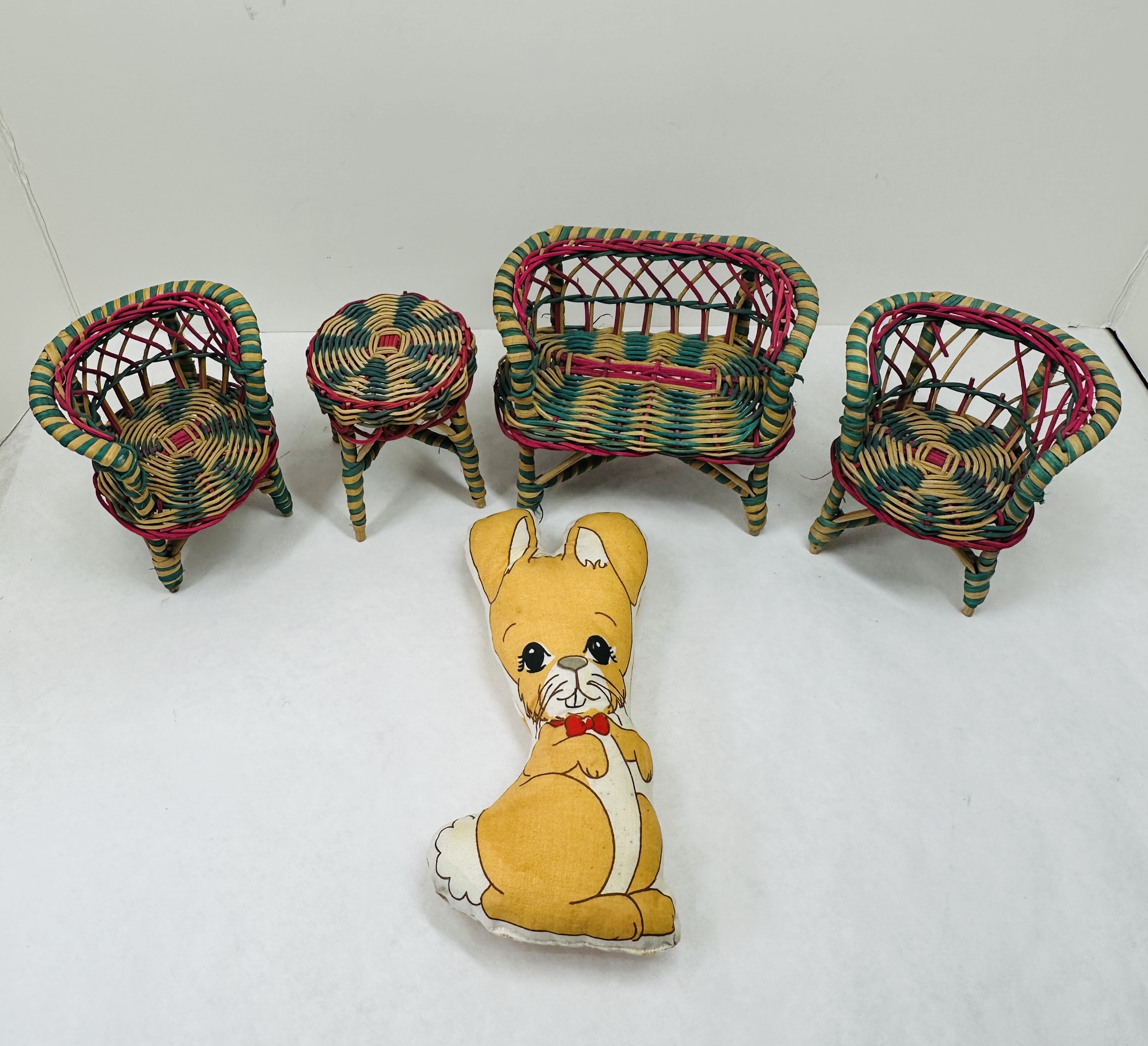 GERMAN WICKER AND CLOTH SET, 1930s