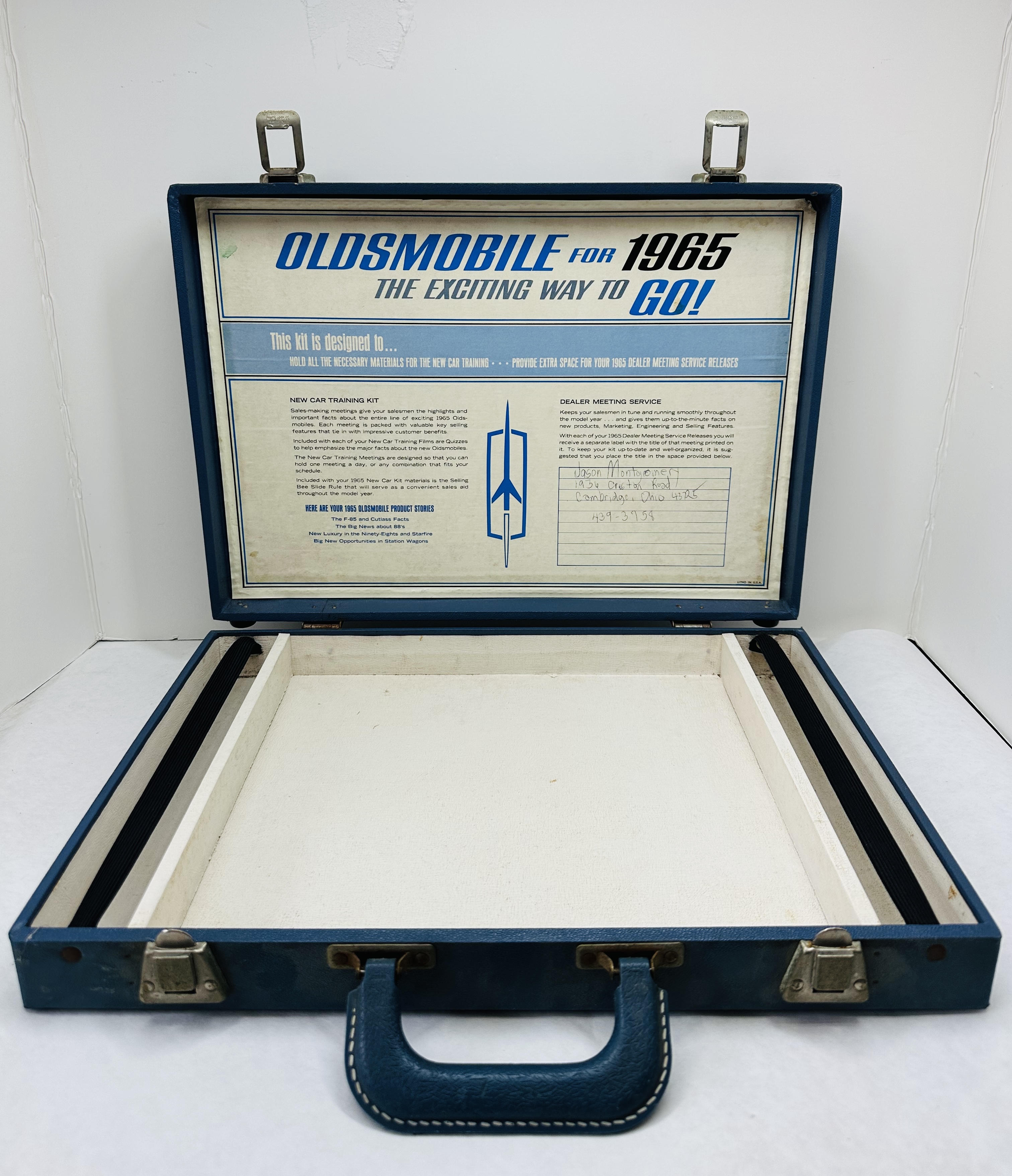 OLDSMOBILE SALES TRAINING CASE, 1965