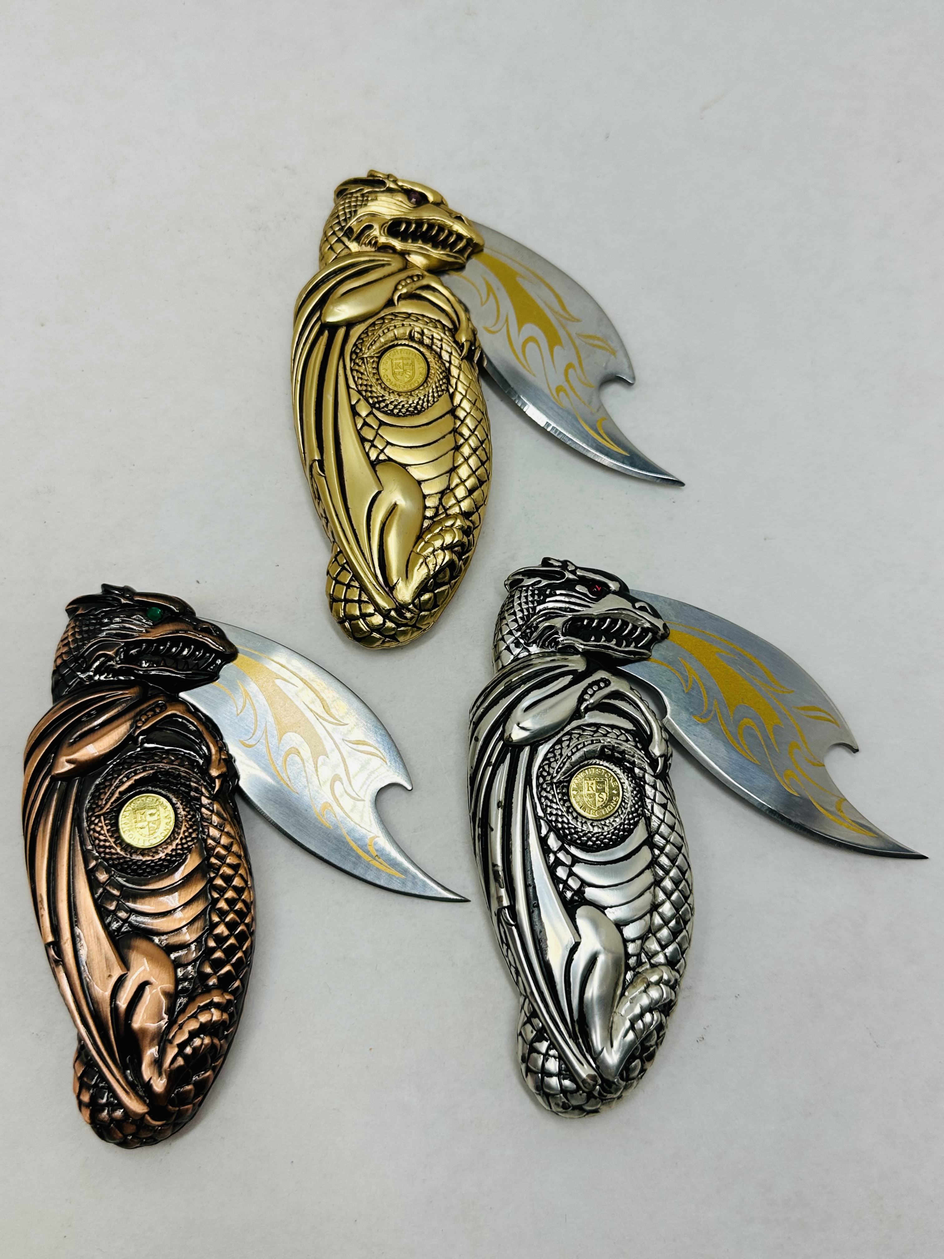 KNIGHTSTONE COLLECTIONS METAL DRAGON KNIVES