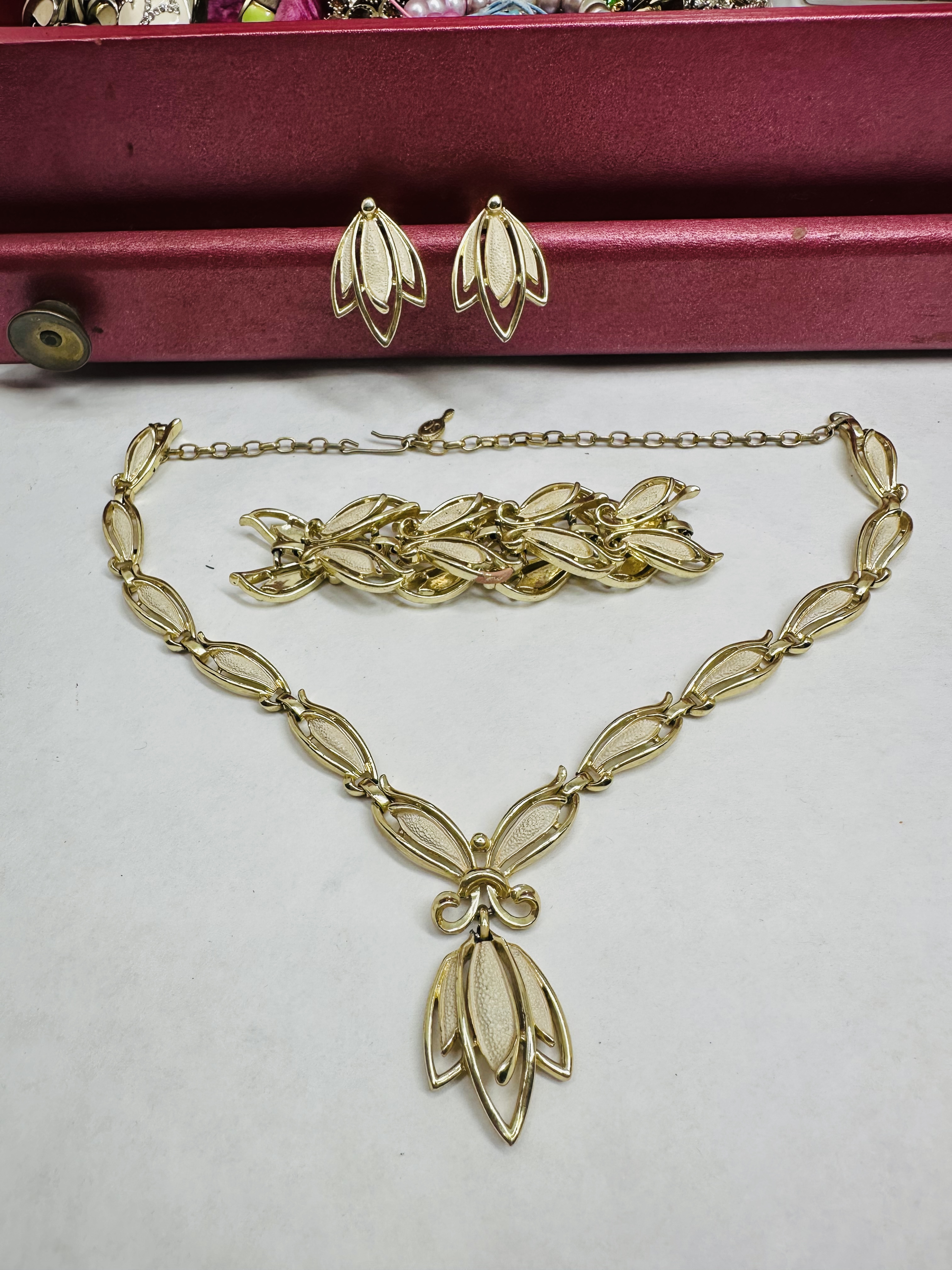VINTAGE COSTUME JEWELRY COLLECTION, MID-CENTURY