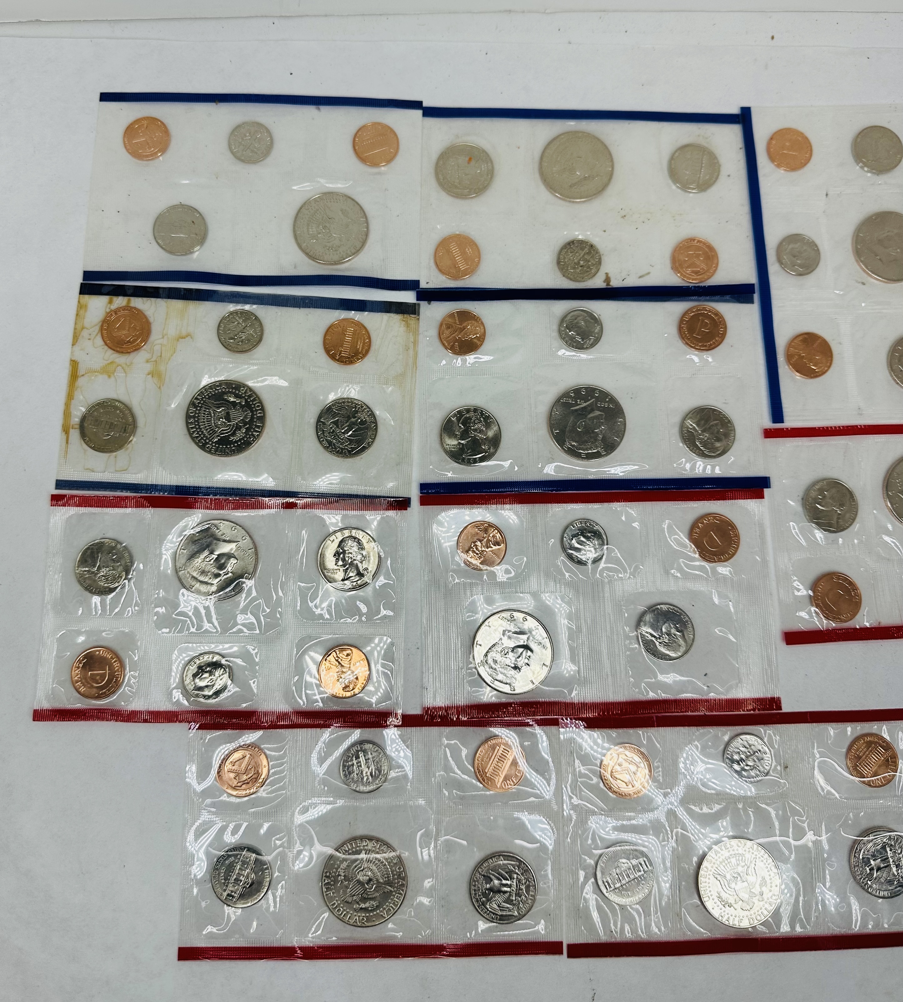 US MINT UNCIRCULATED COIN SETS, 1968-1969