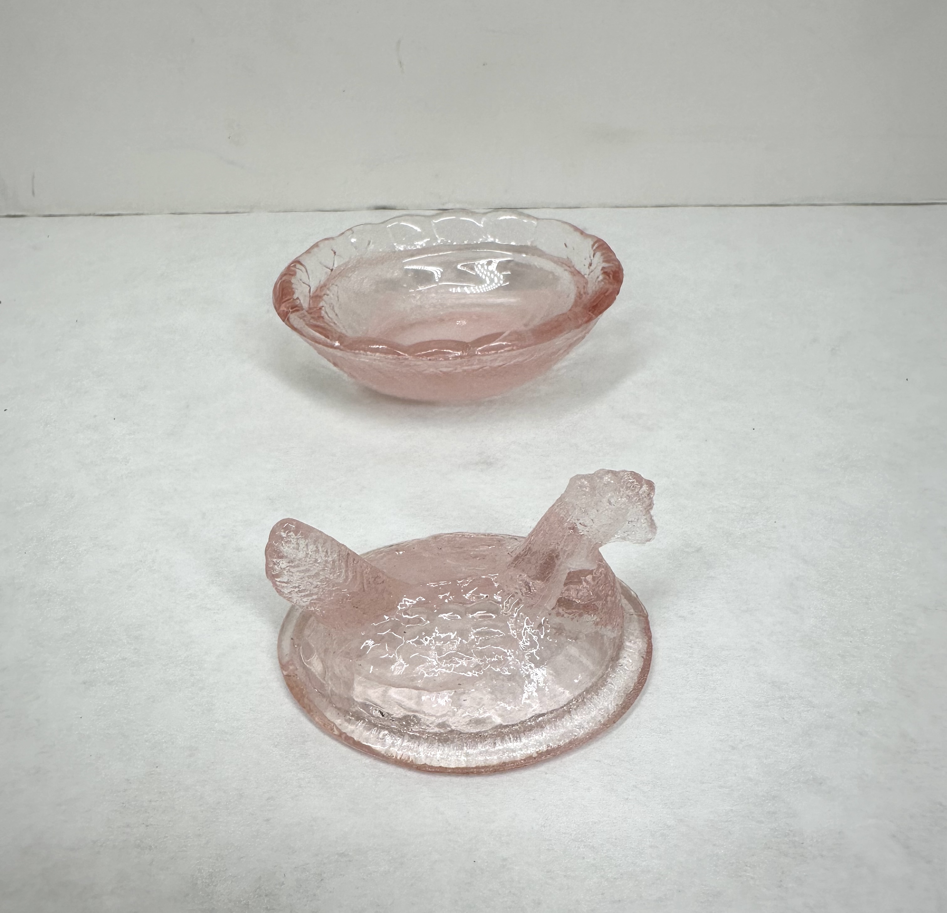 PINK SUGAR GLASS HEN, VINTAGE